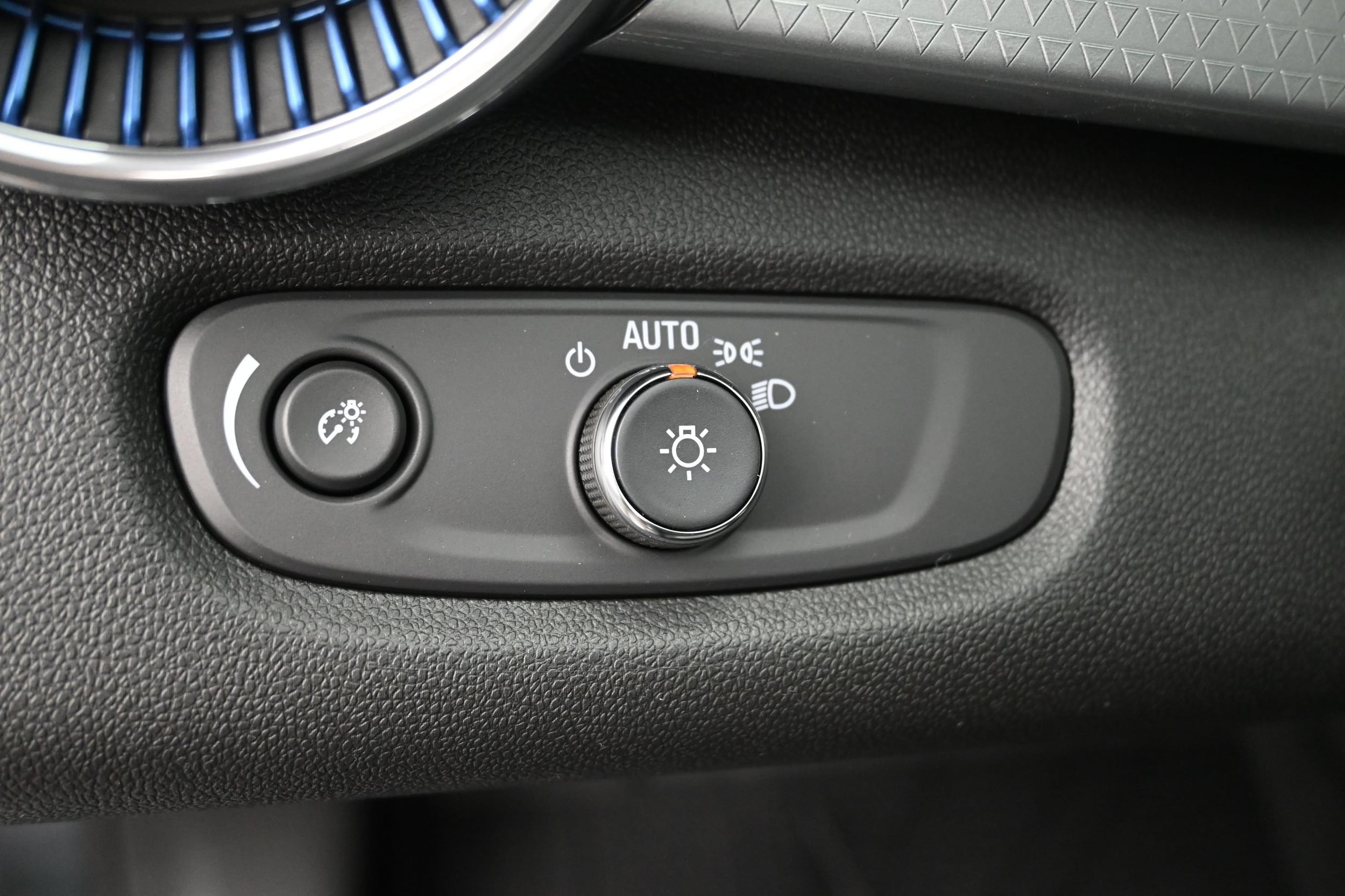 2026 Chevrolet Trax LT - Photo 25