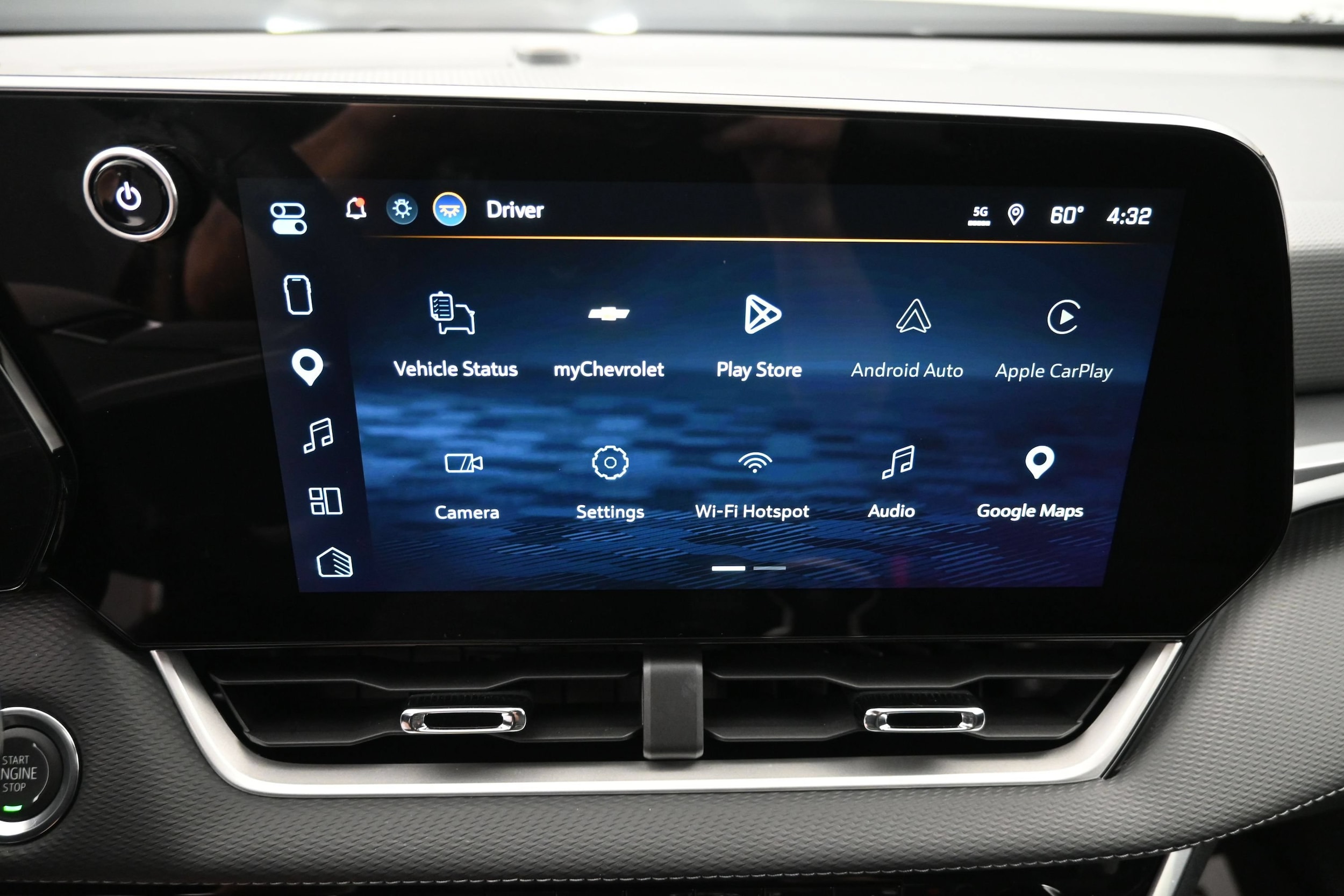 2027 Chevrolet Equinox LT - Photo 33