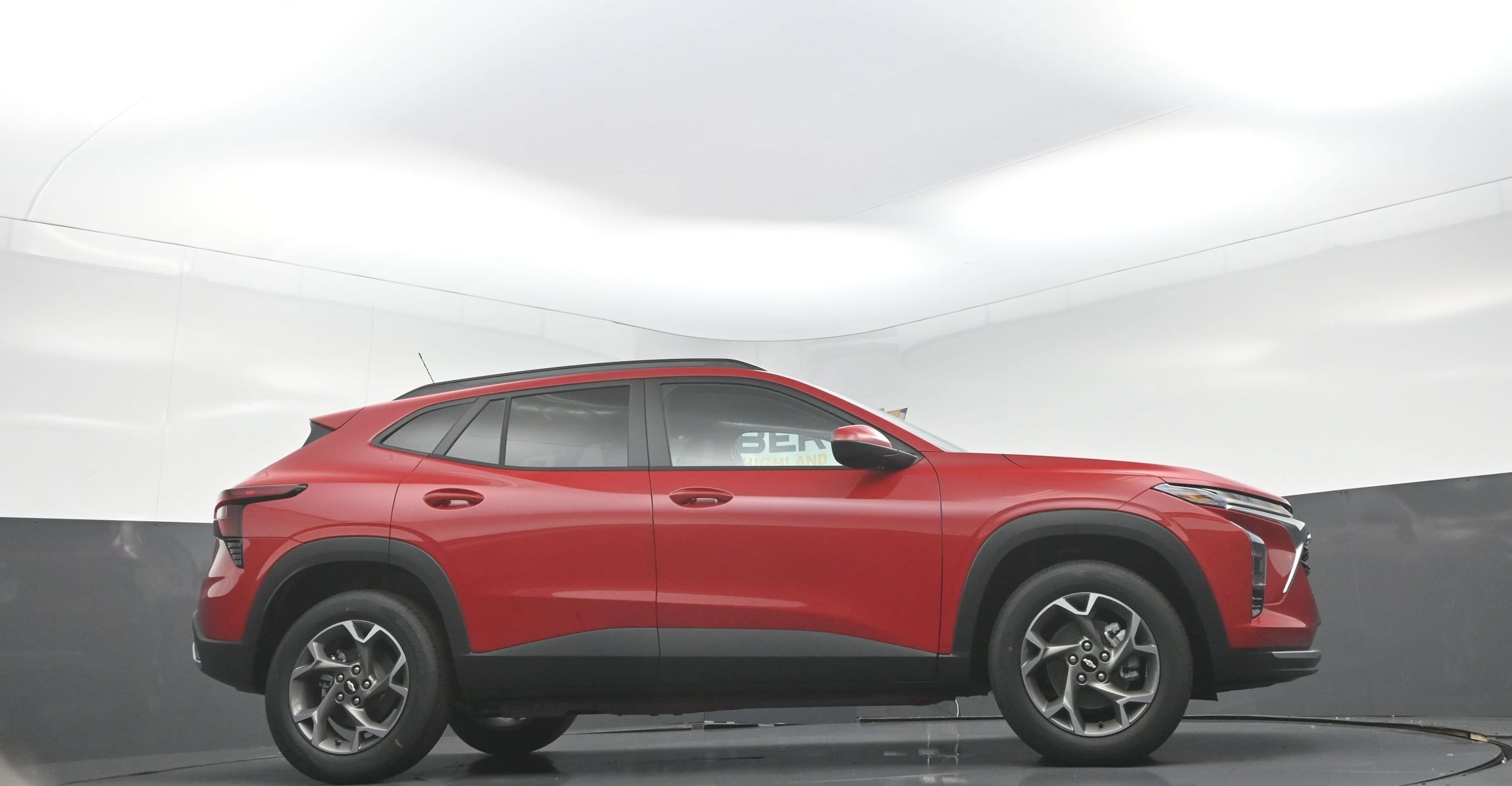 2026 Chevrolet Trax LT - Photo 9
