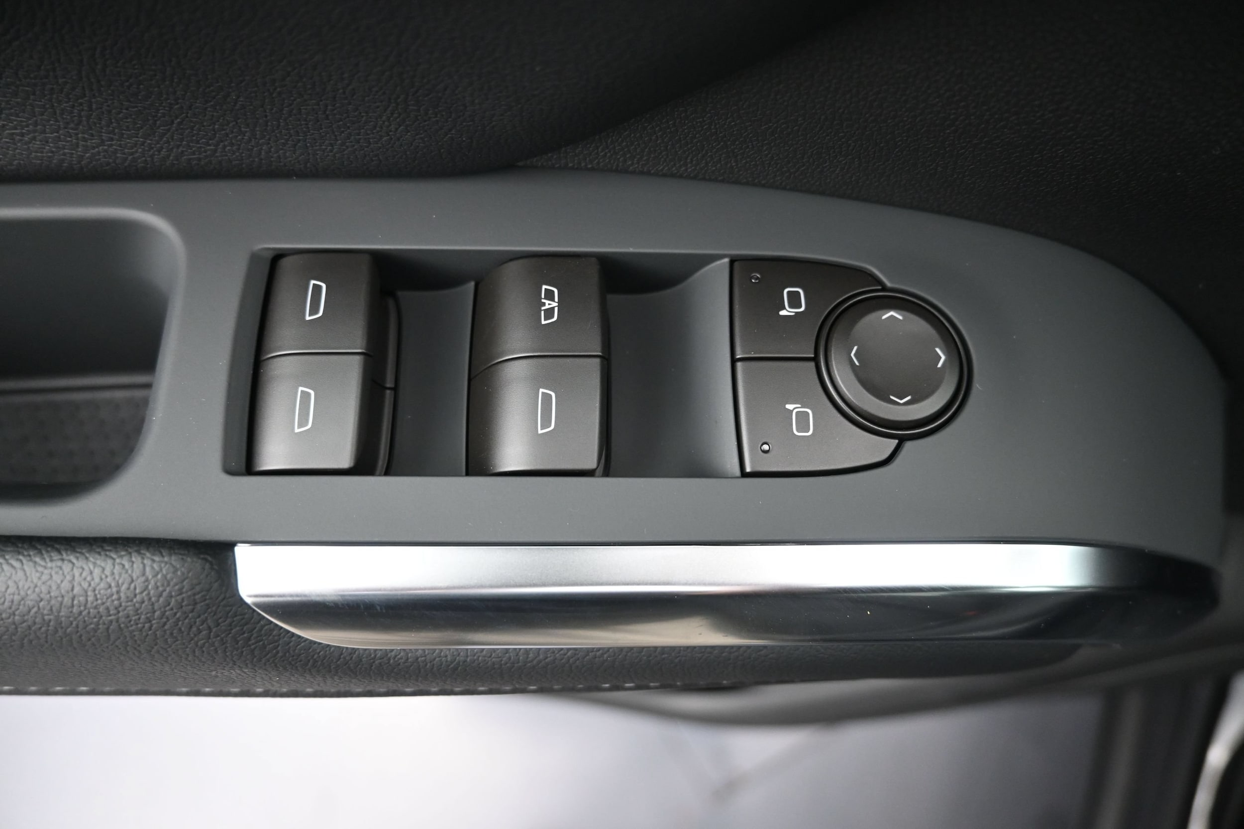 2026 Chevrolet Traverse LT - Photo 24