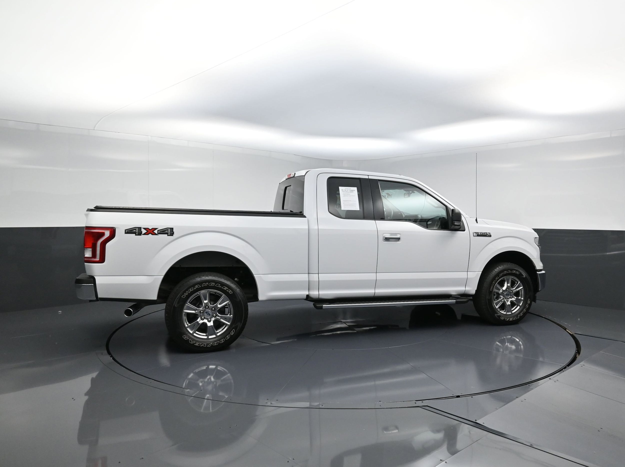 Used 2017 Ford F-150 XLT with VIN 1FTFX1EF6HFC43829 for sale in Highland, IN
