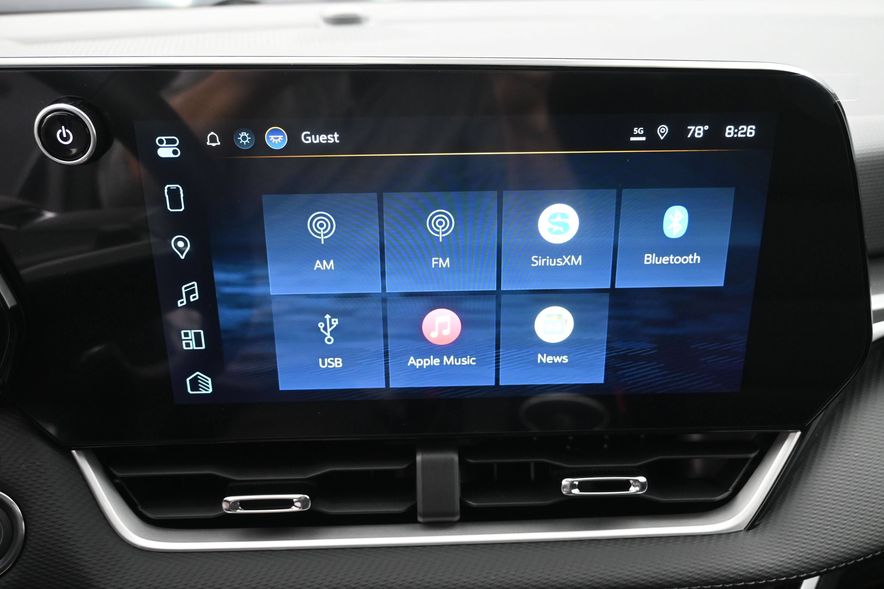 2027 Chevrolet Equinox LT - Photo 32