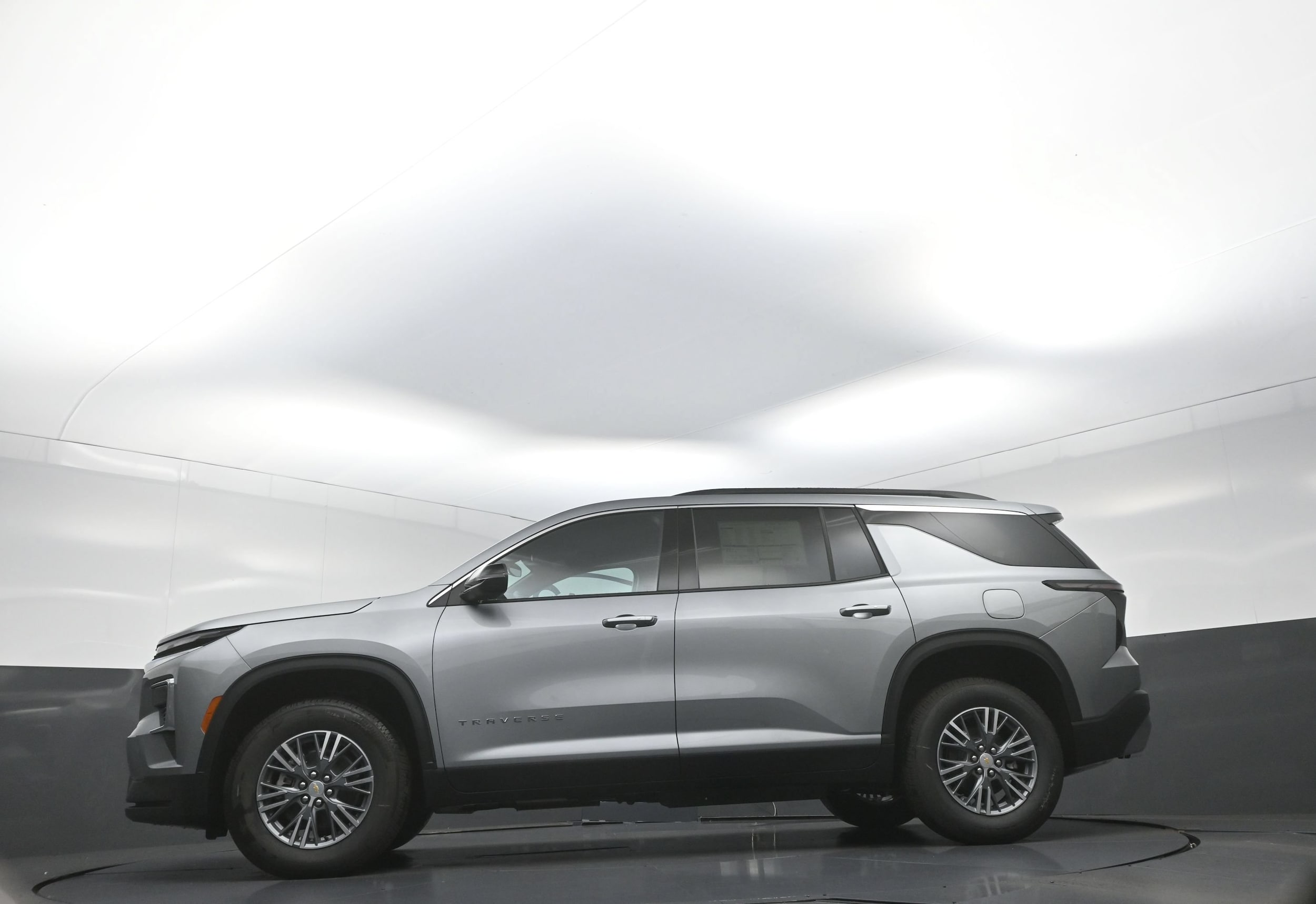 2027 Chevrolet Traverse LT - Photo 11