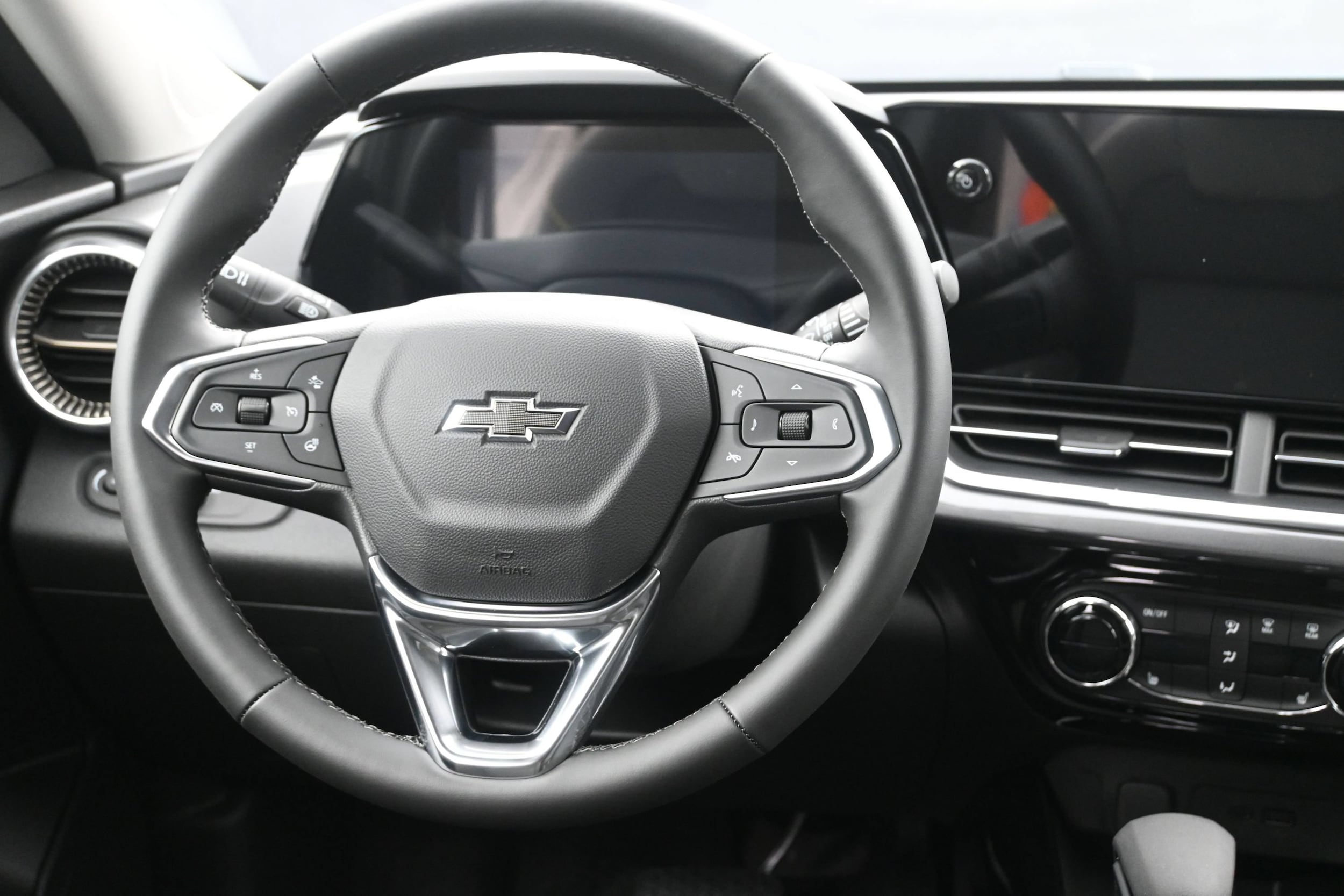 2026 Chevrolet Trax Activ - Photo 17