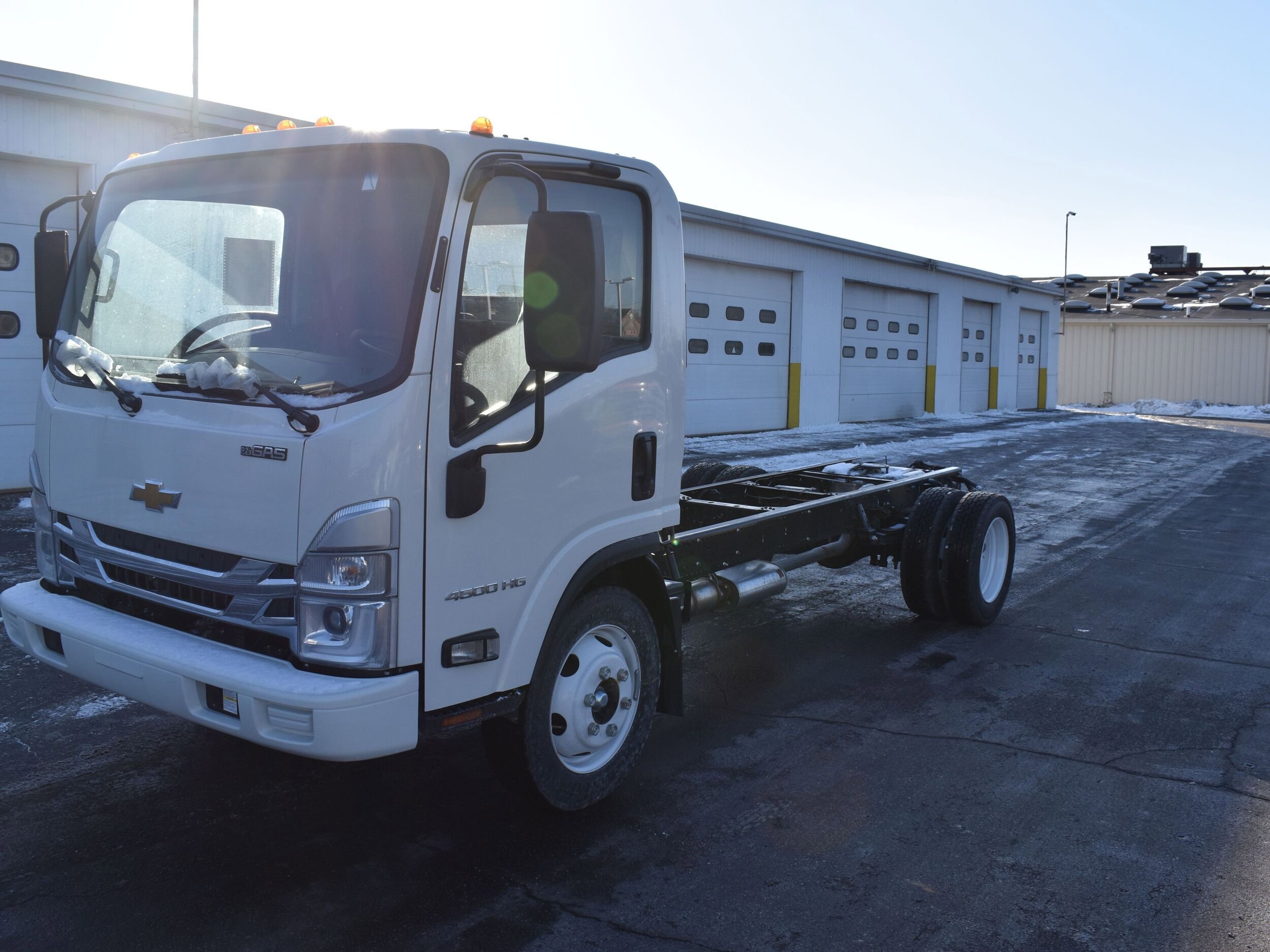 2025 Chevrolet Silverado 4500HD photo 3