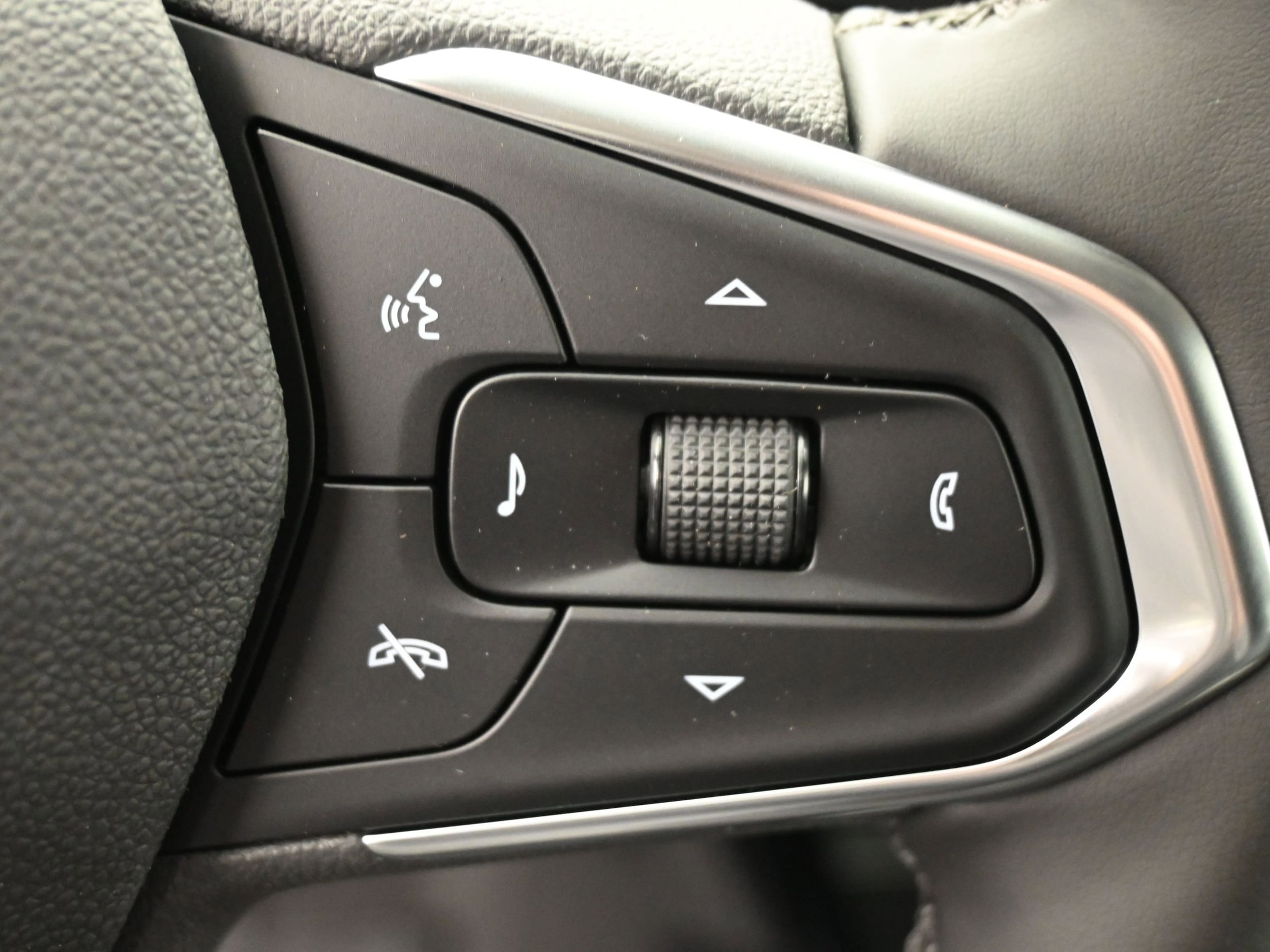 2026 Chevrolet Trax LT - Photo 28