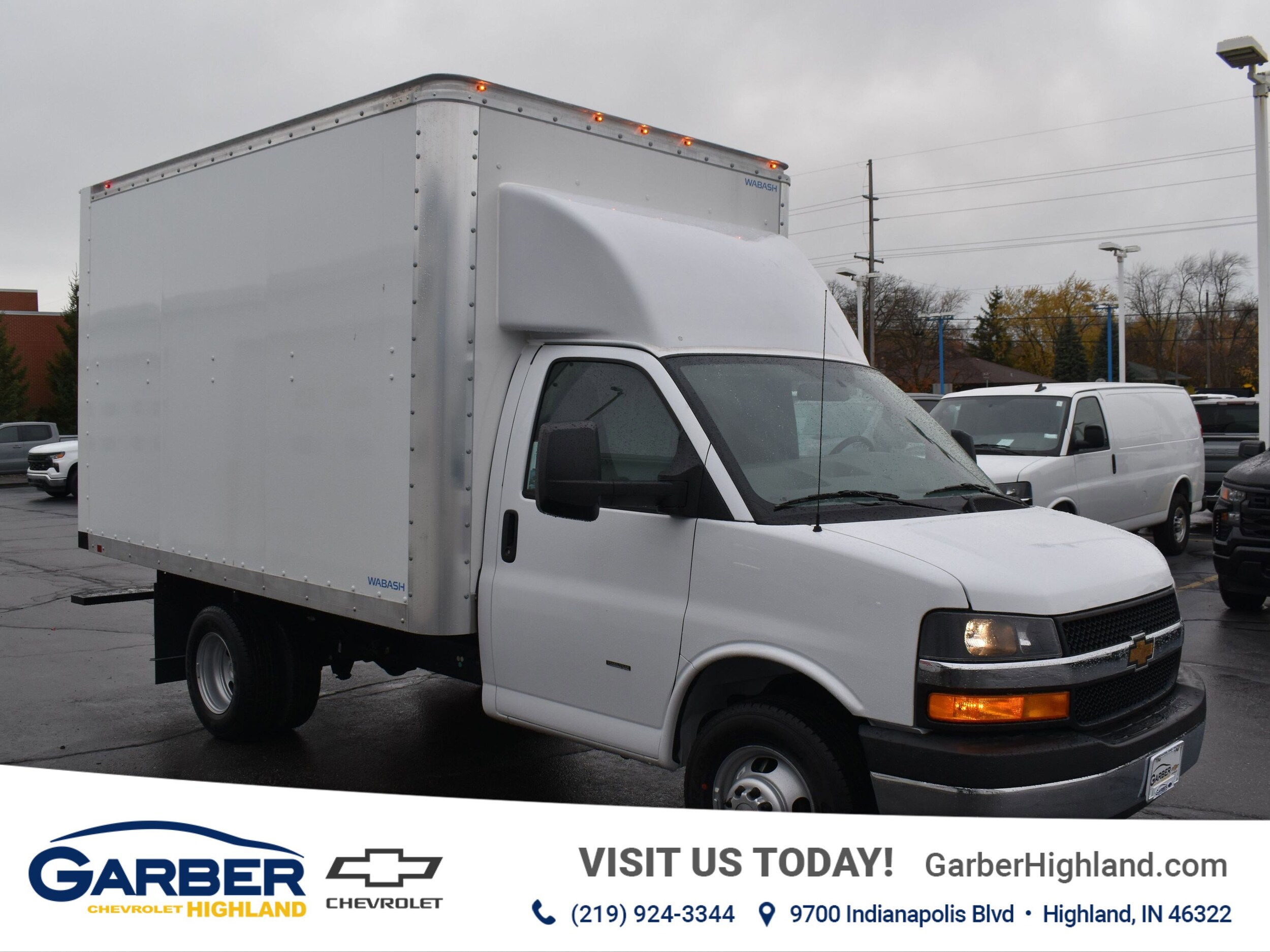 2024 Chevrolet Express Cutaway Base's photo