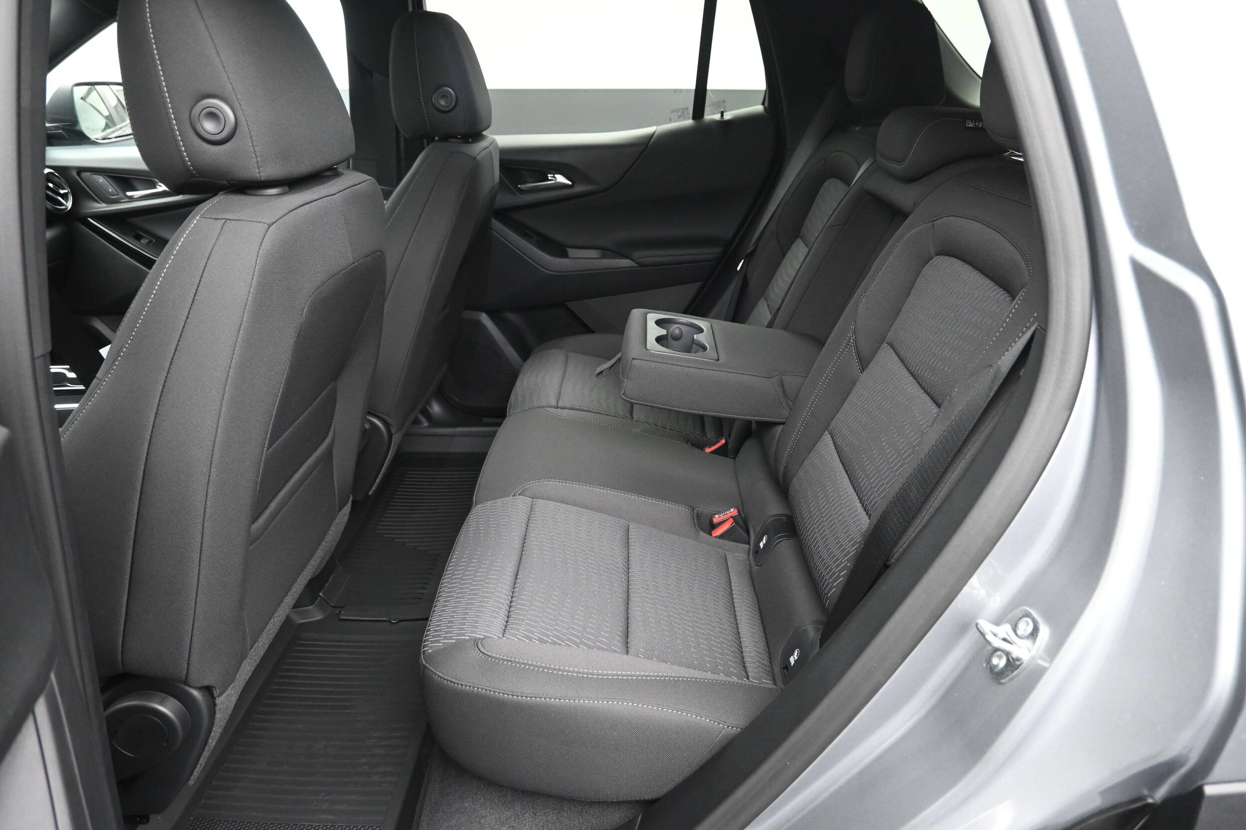 2027 Chevrolet Equinox LT - Photo 45