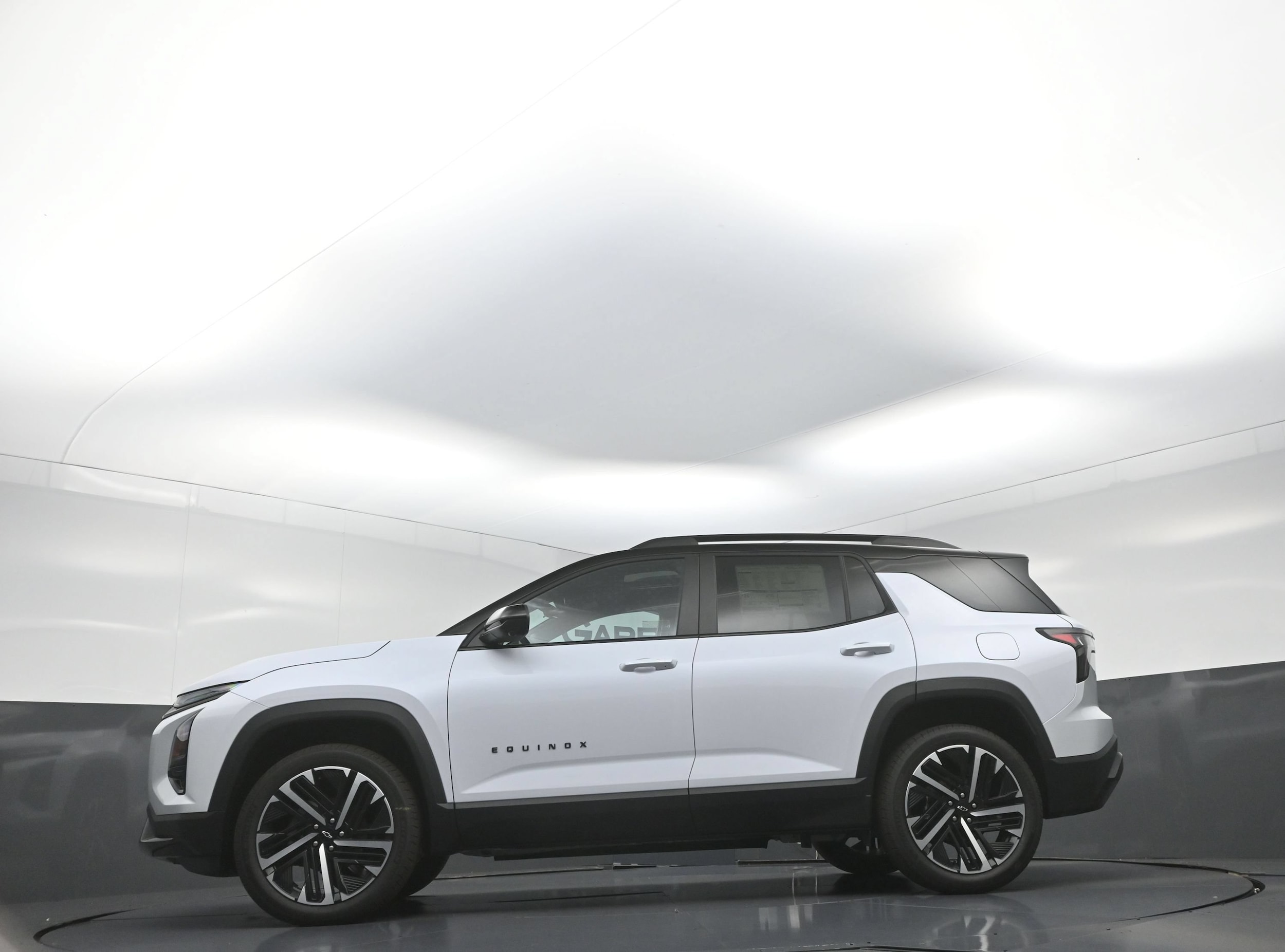 2027 Chevrolet Equinox RS - Photo 11