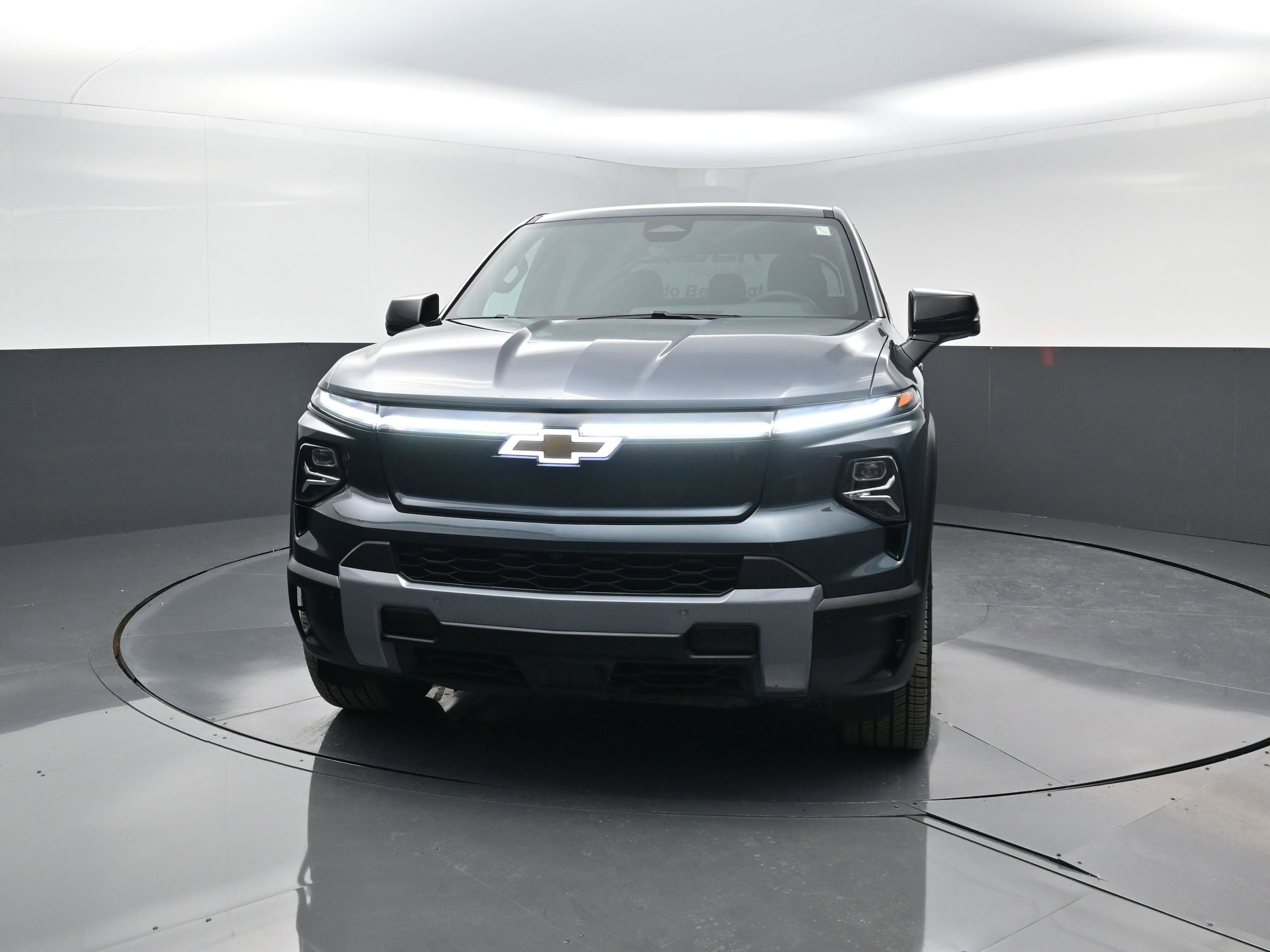 2026 Chevrolet Silverado EV LT - Photo 7