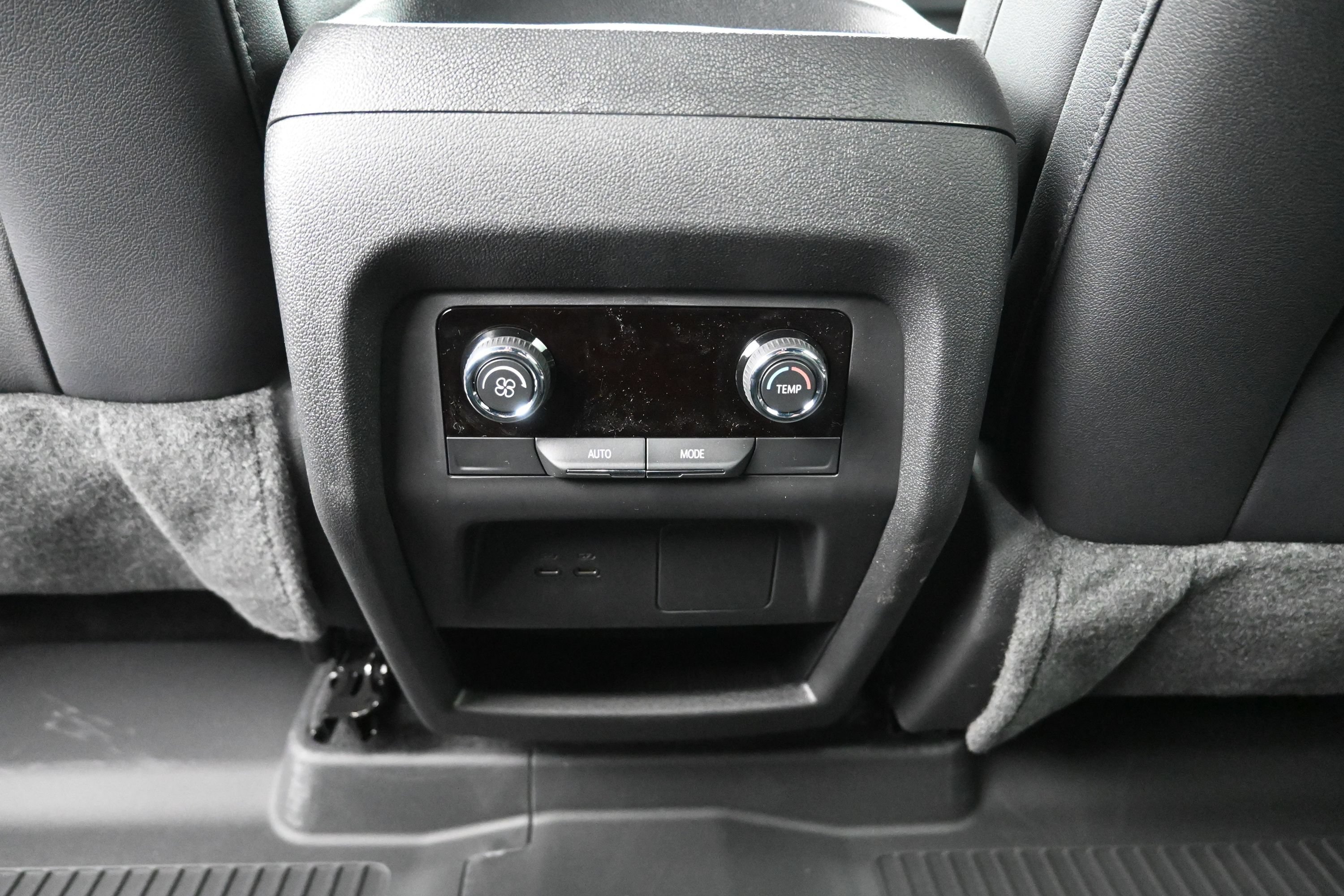 2027 Chevrolet Traverse LT - Photo 50