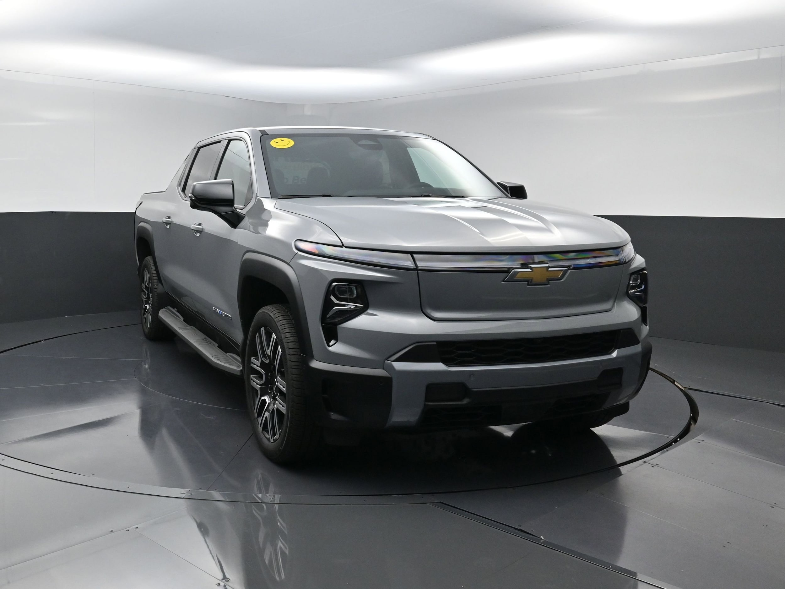 2026 Chevrolet Silverado EV LT - Photo 8