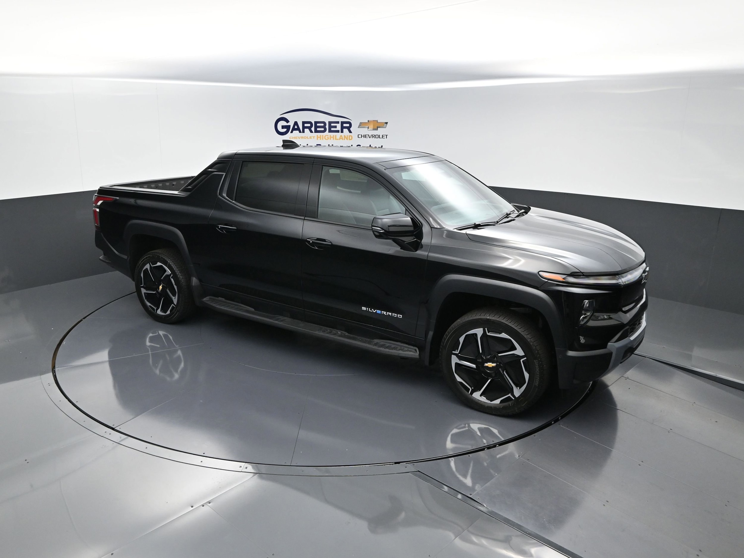 2026 Chevrolet Silverado EV LT's photo