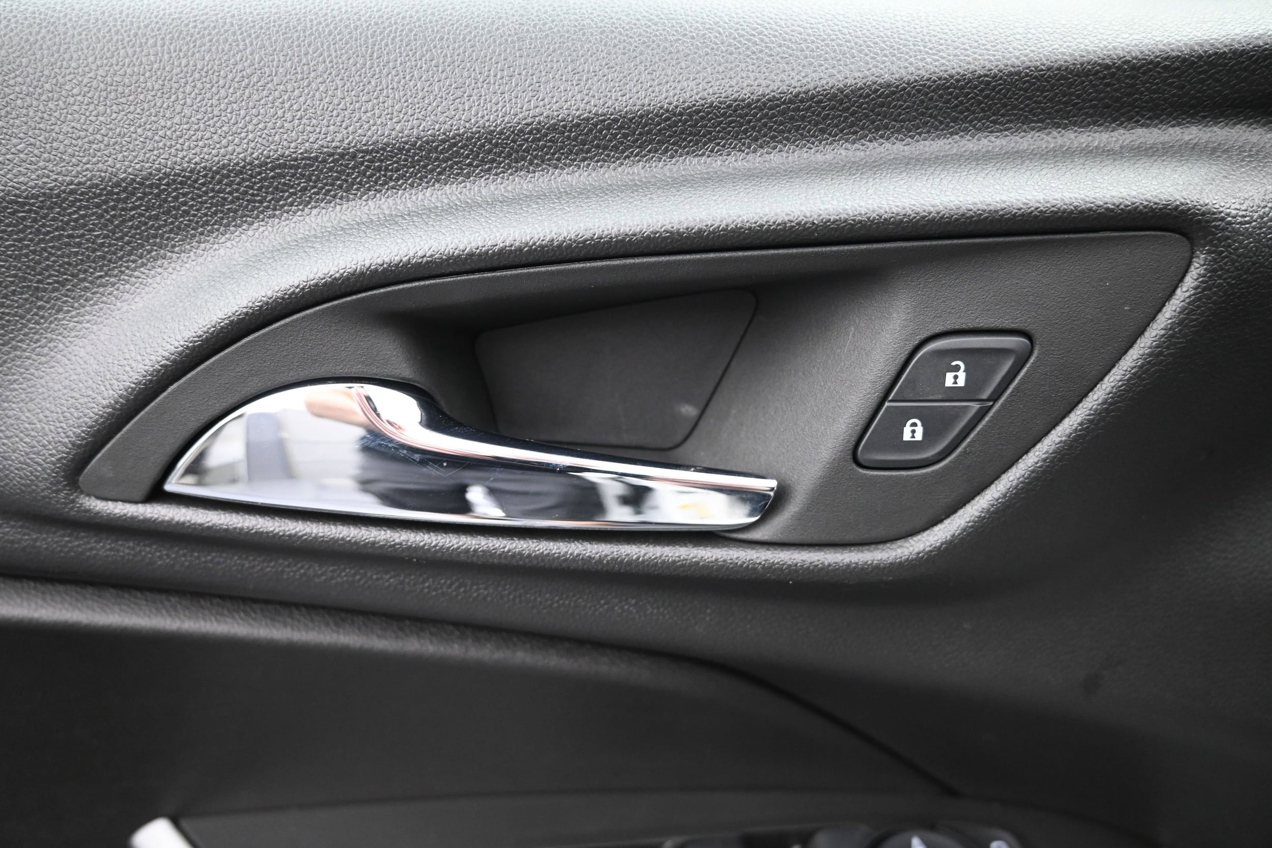 2024 Chevrolet Trax LS - Photo 22