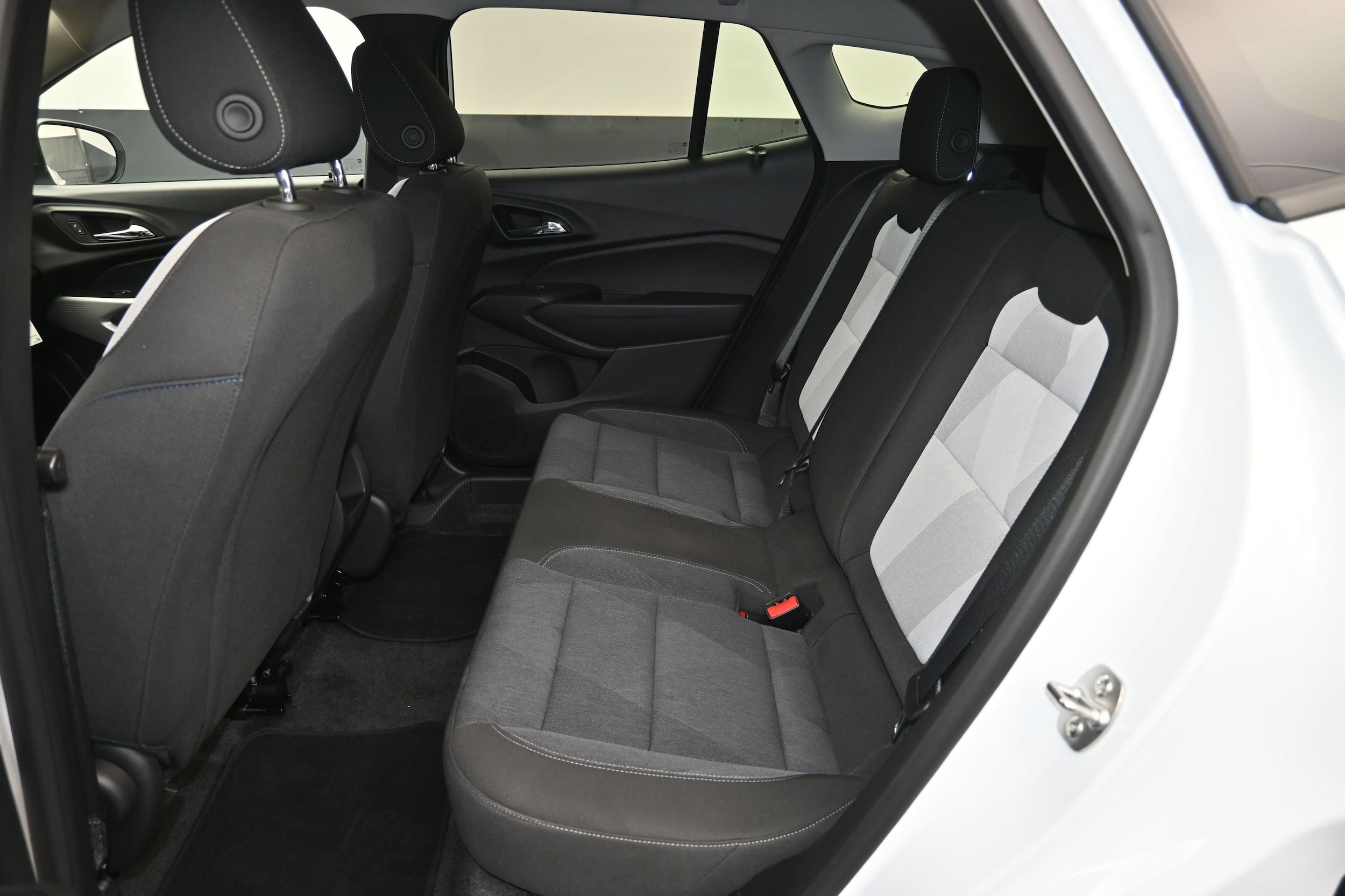 2024 Chevrolet Trax LS - Photo 41