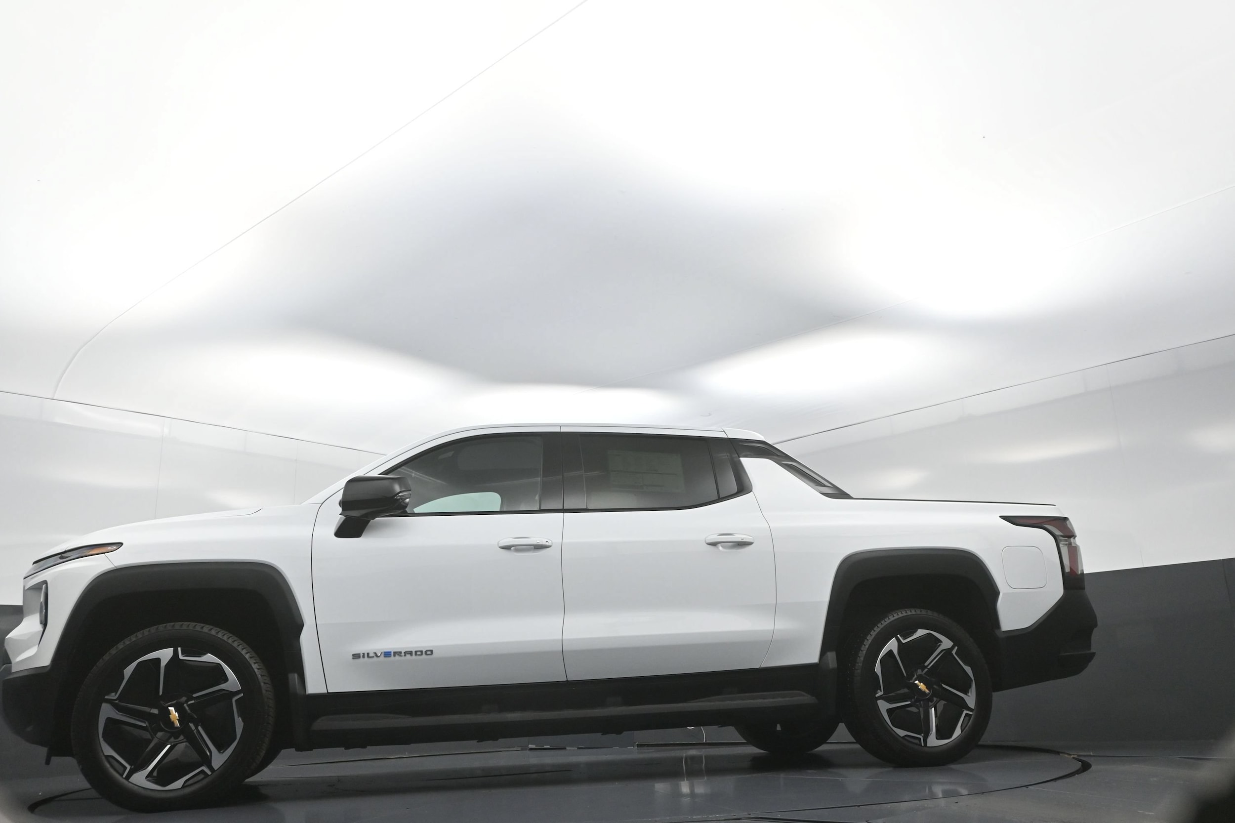 2026 Chevrolet Silverado EV LT - Photo 11