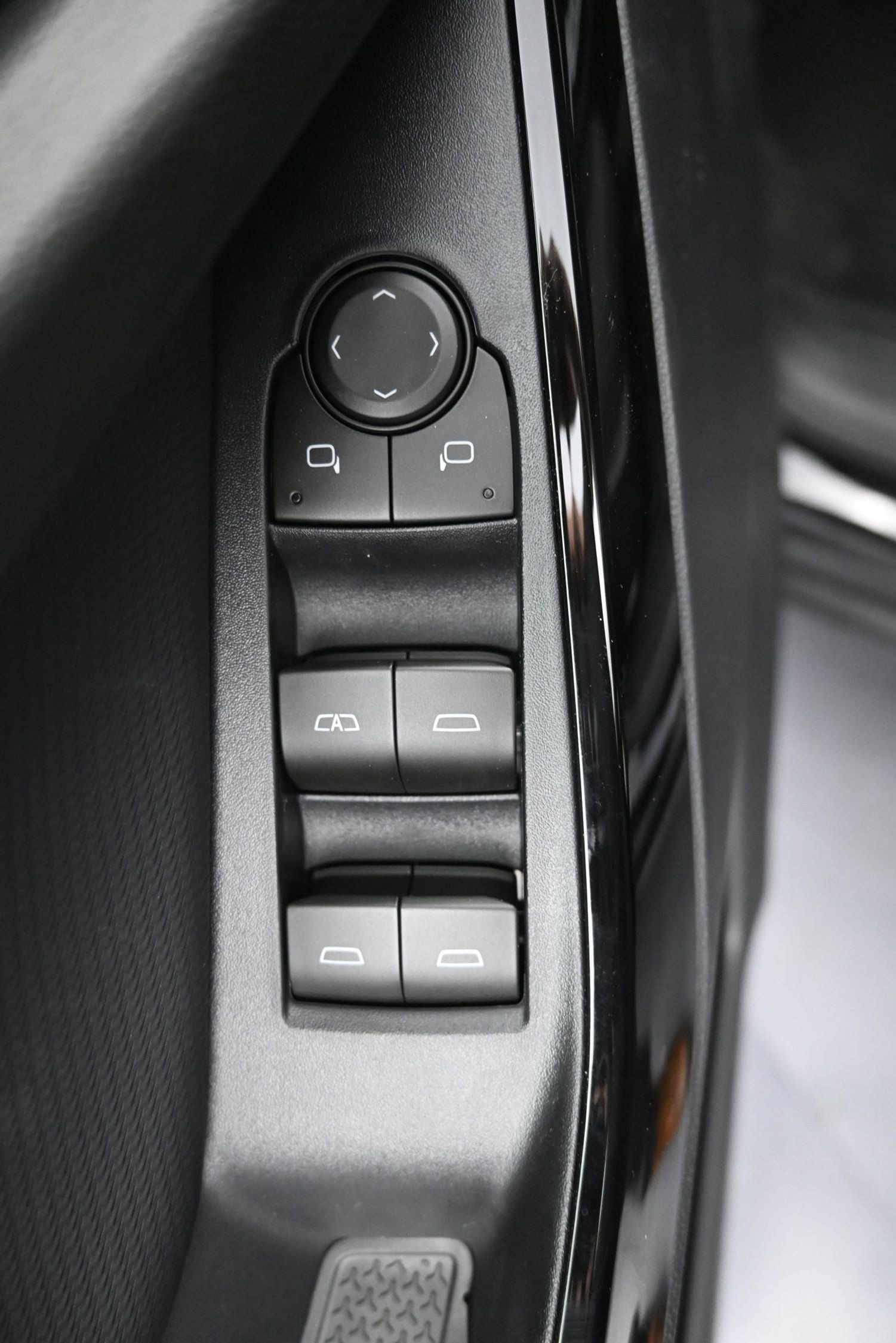 2026 Chevrolet Equinox LT - Photo 24