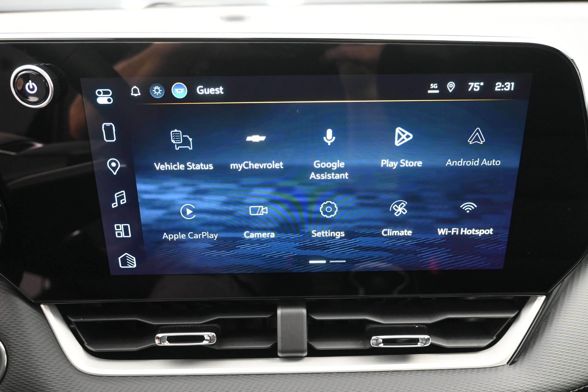 2027 Chevrolet Equinox LT - Photo 34
