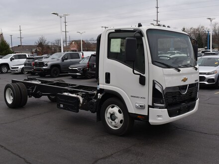 2025 Chevrolet Low Cab Forward 5500 XD 2WD Reg Cab 176 Truck