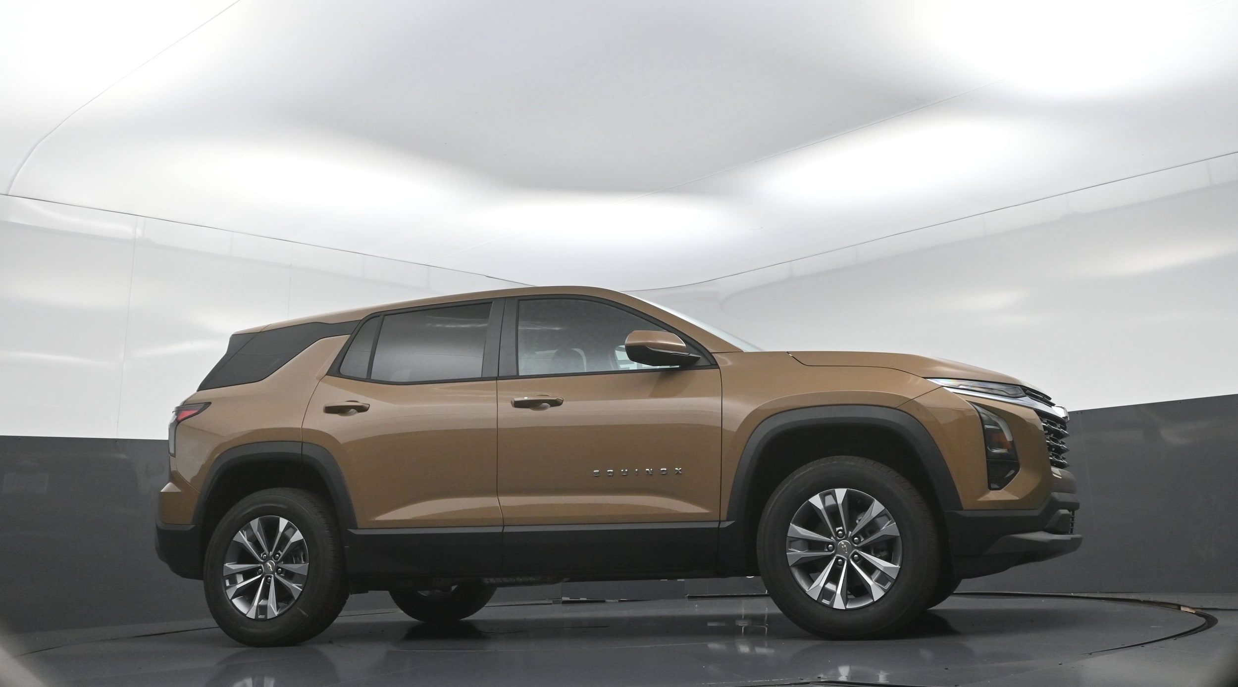 2027 Chevrolet Equinox LT - Photo 9