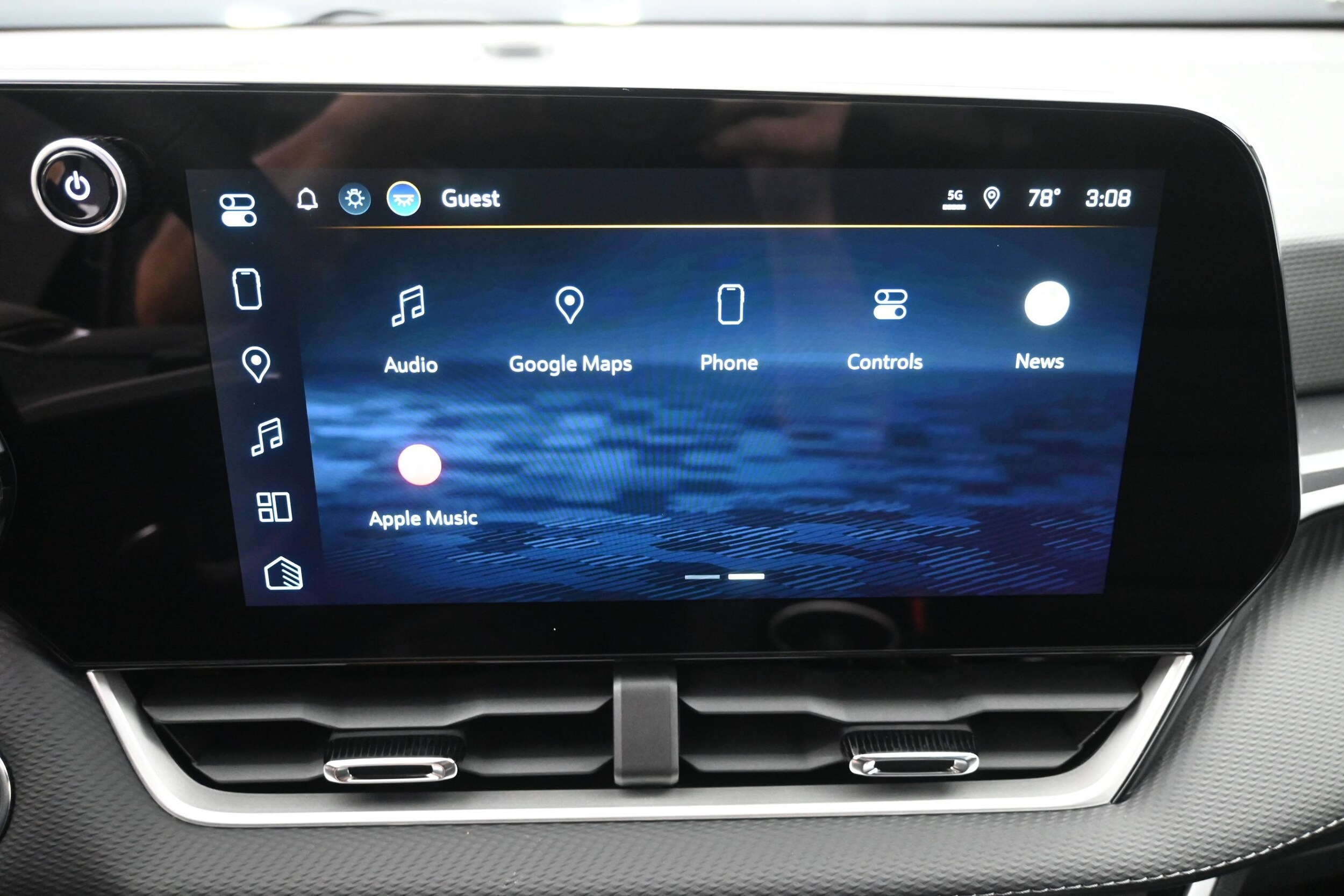 2027 Chevrolet Equinox LT - Photo 35