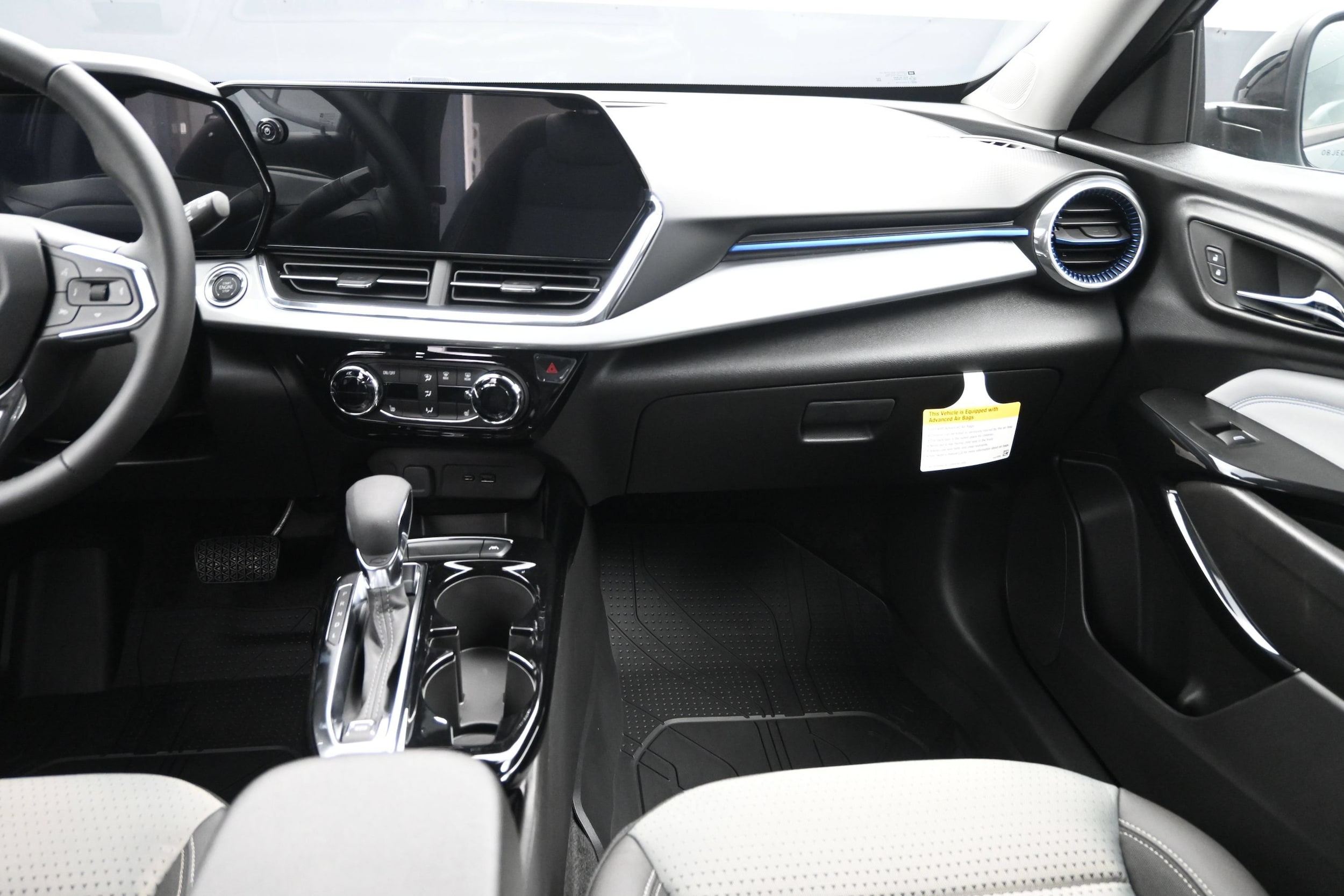 2026 Chevrolet Trax LT - Photo 18