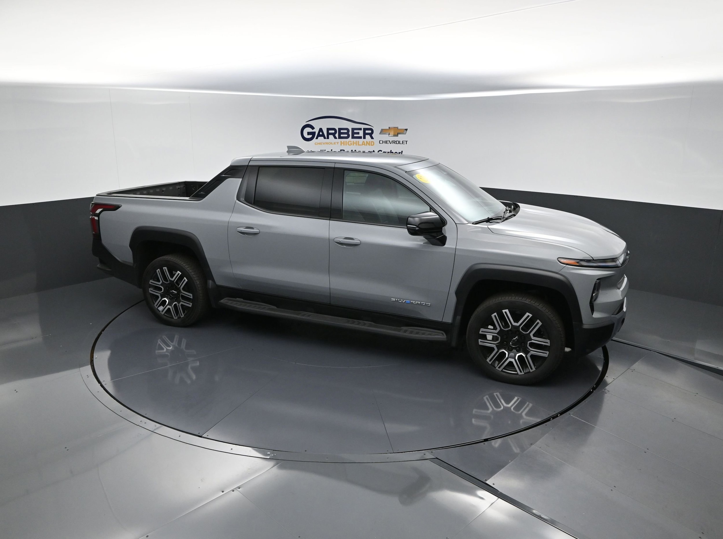 2026 Chevrolet Silverado EV LT - Photo 15