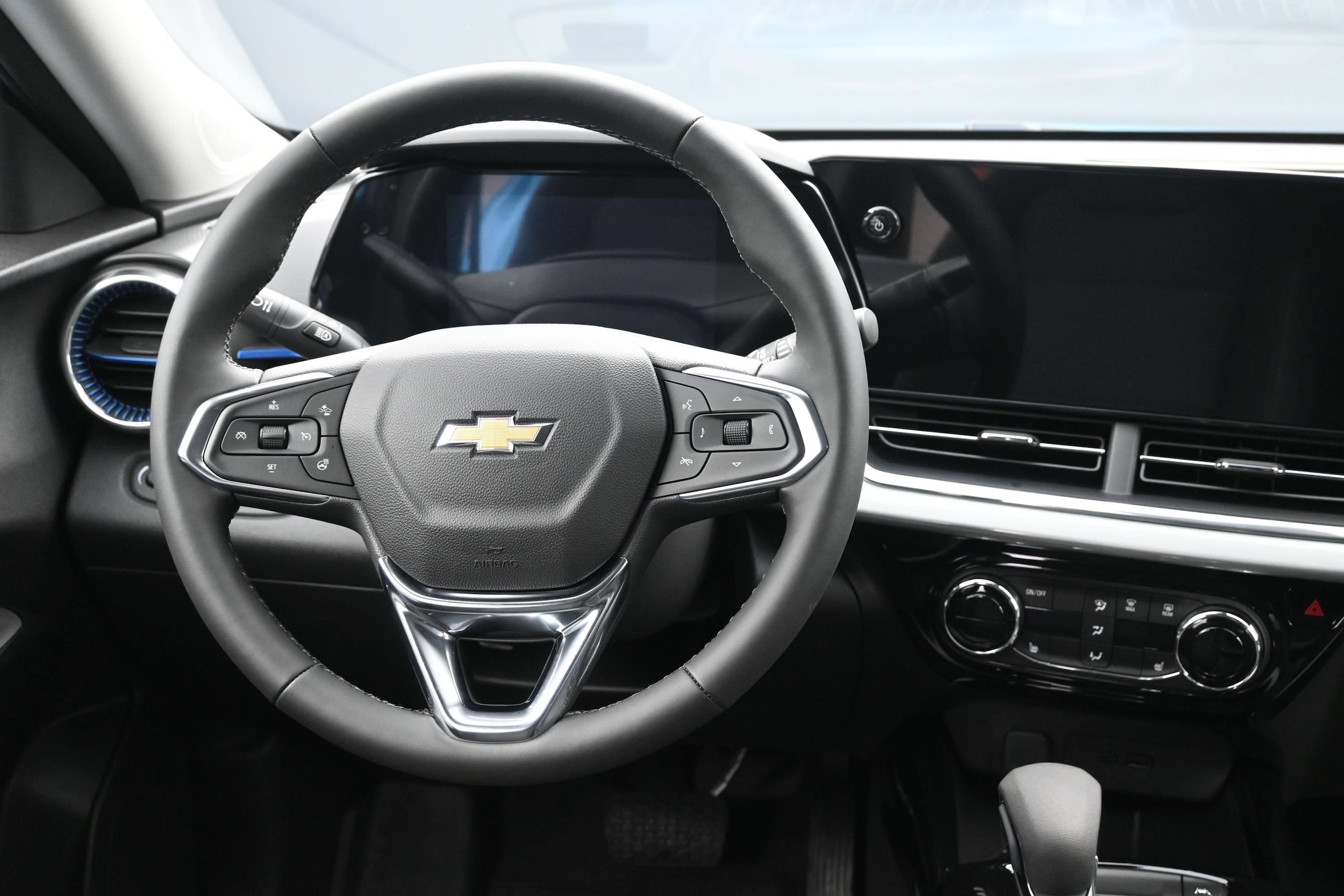 2026 Chevrolet Trax LT - Photo 17