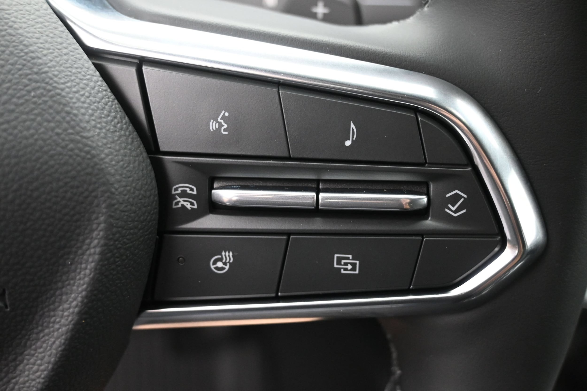2027 Chevrolet Equinox LT - Photo 29