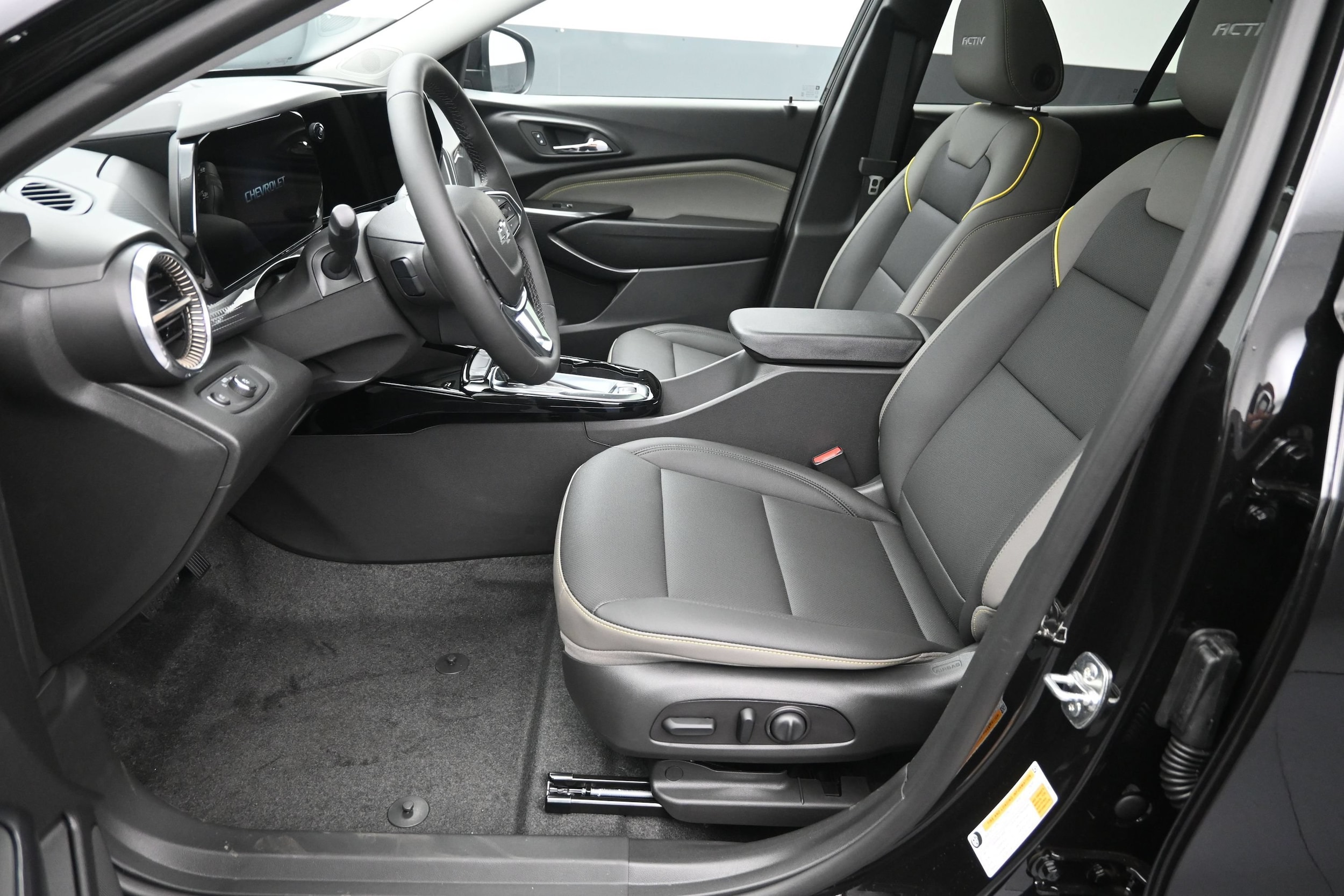 2026 Chevrolet Trax Activ - Photo 20