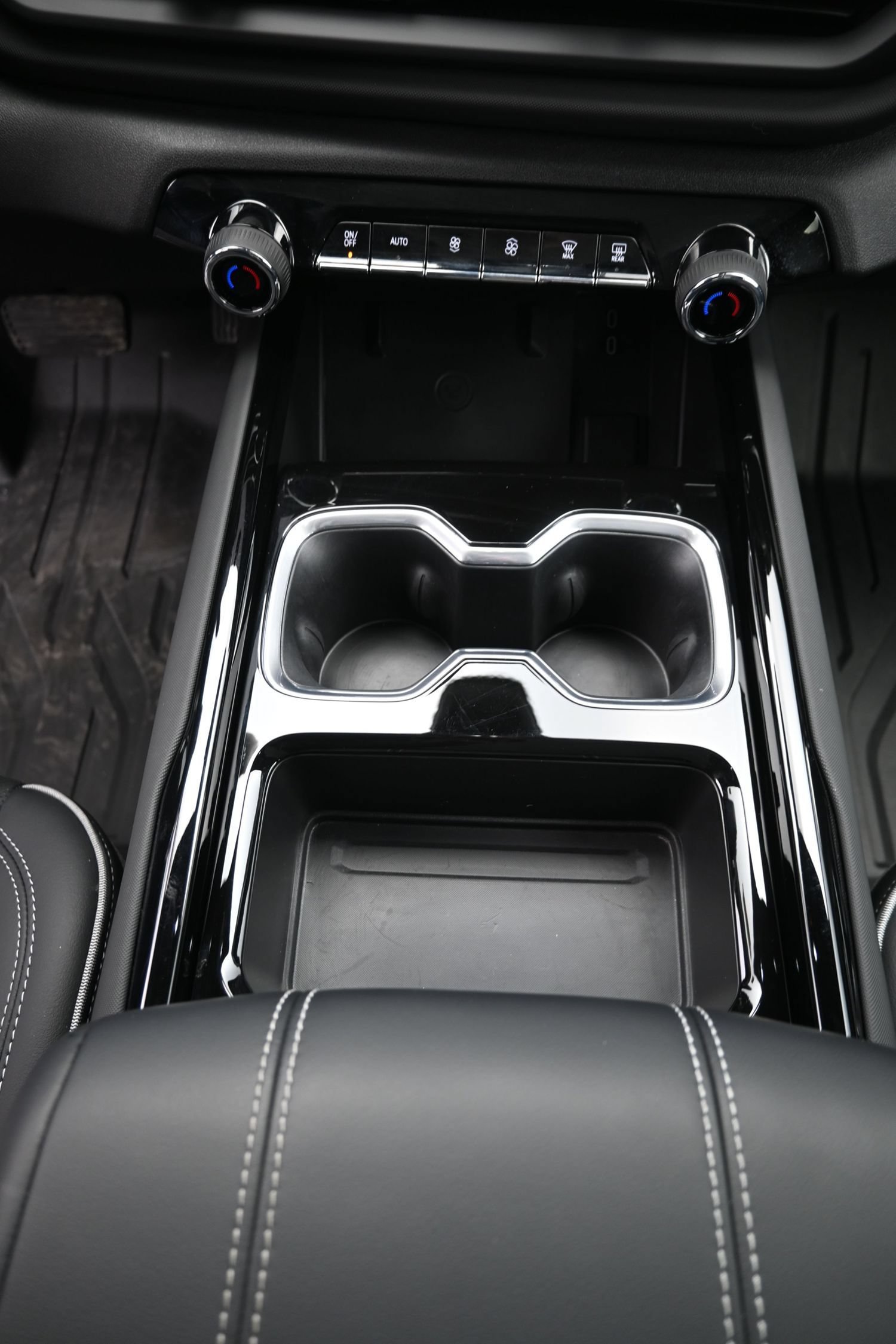 2026 Chevrolet Silverado EV LT - Photo 50