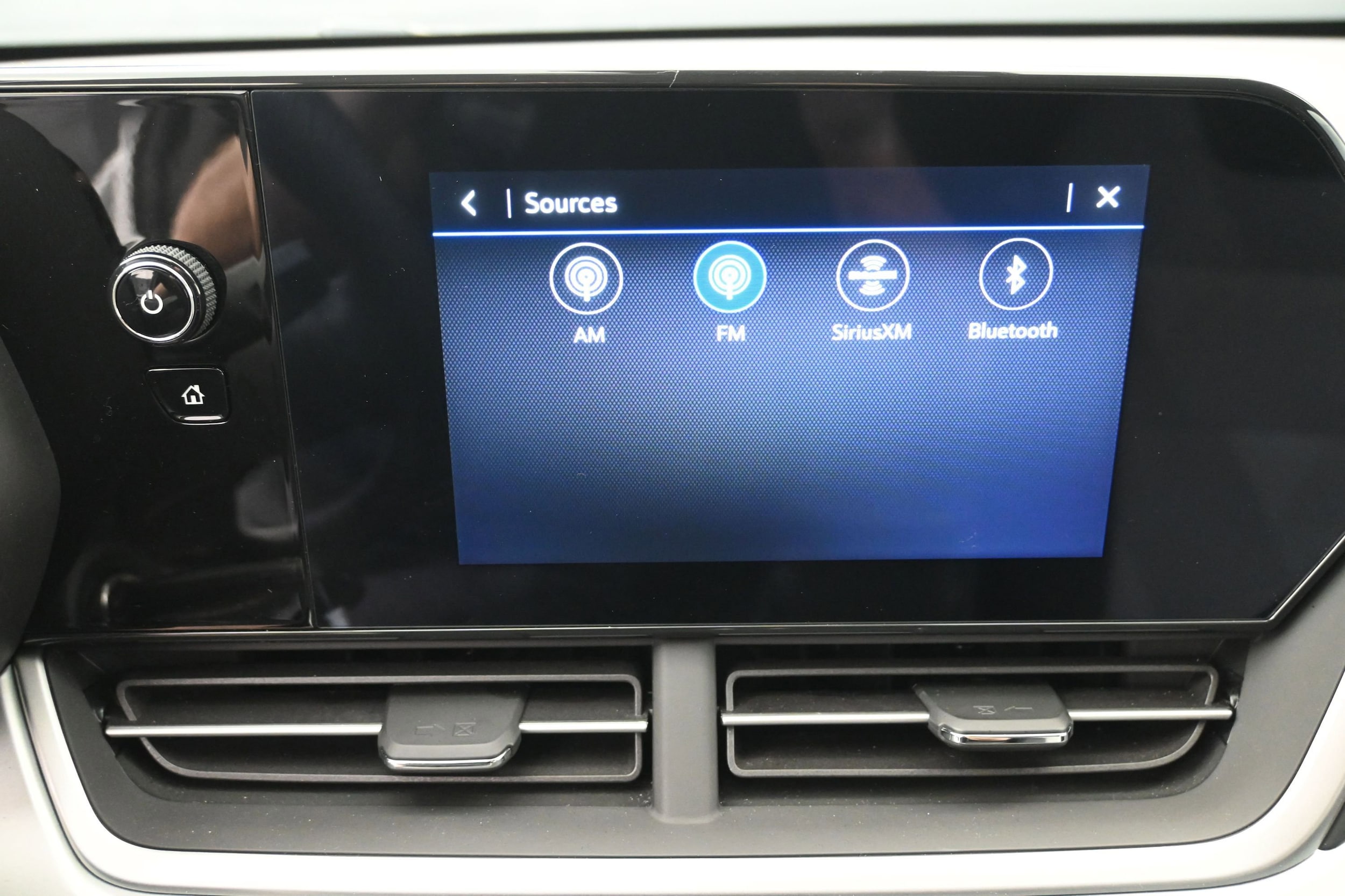 2024 Chevrolet Trax LS - Photo 31