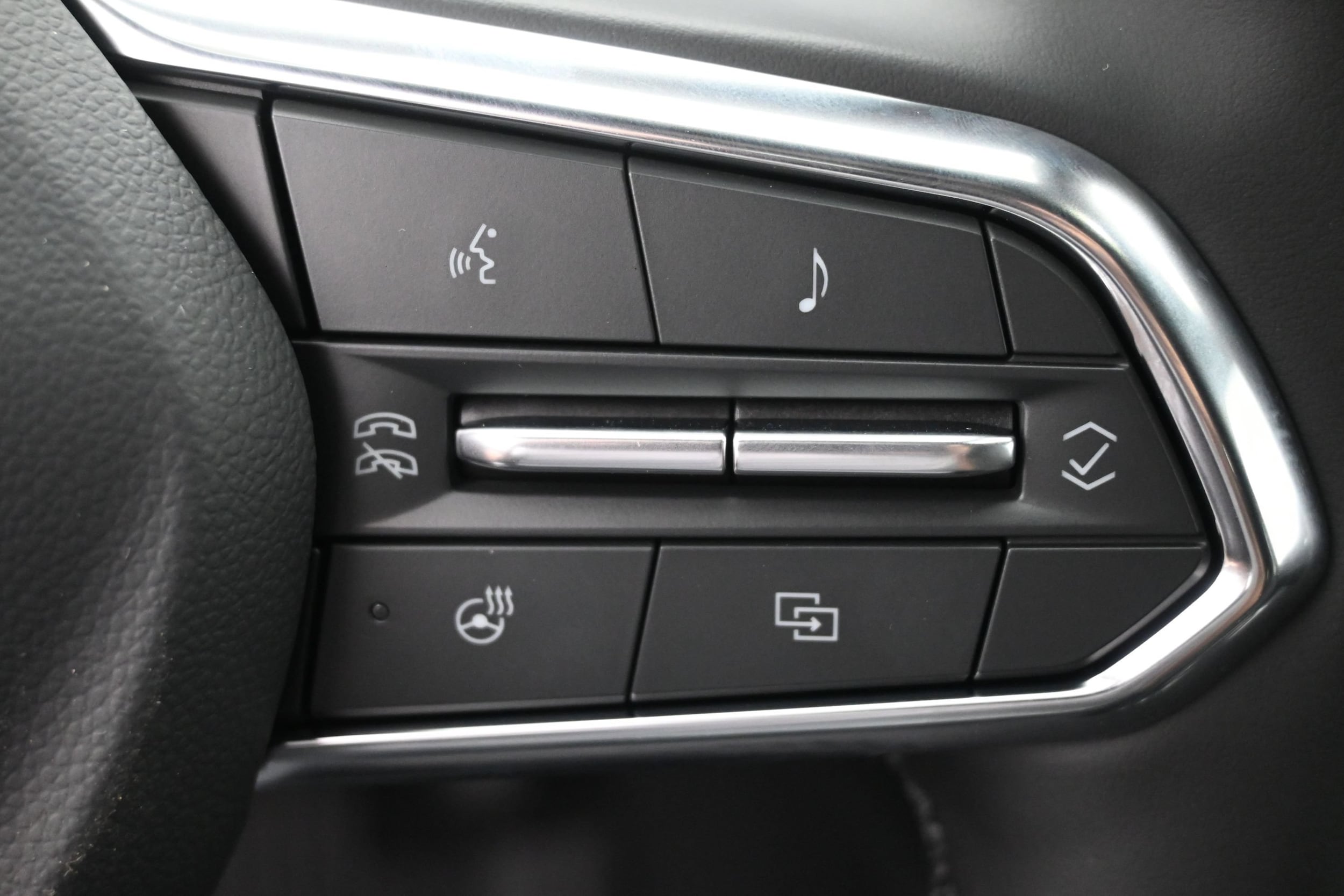 2027 Chevrolet Equinox LT - Photo 28