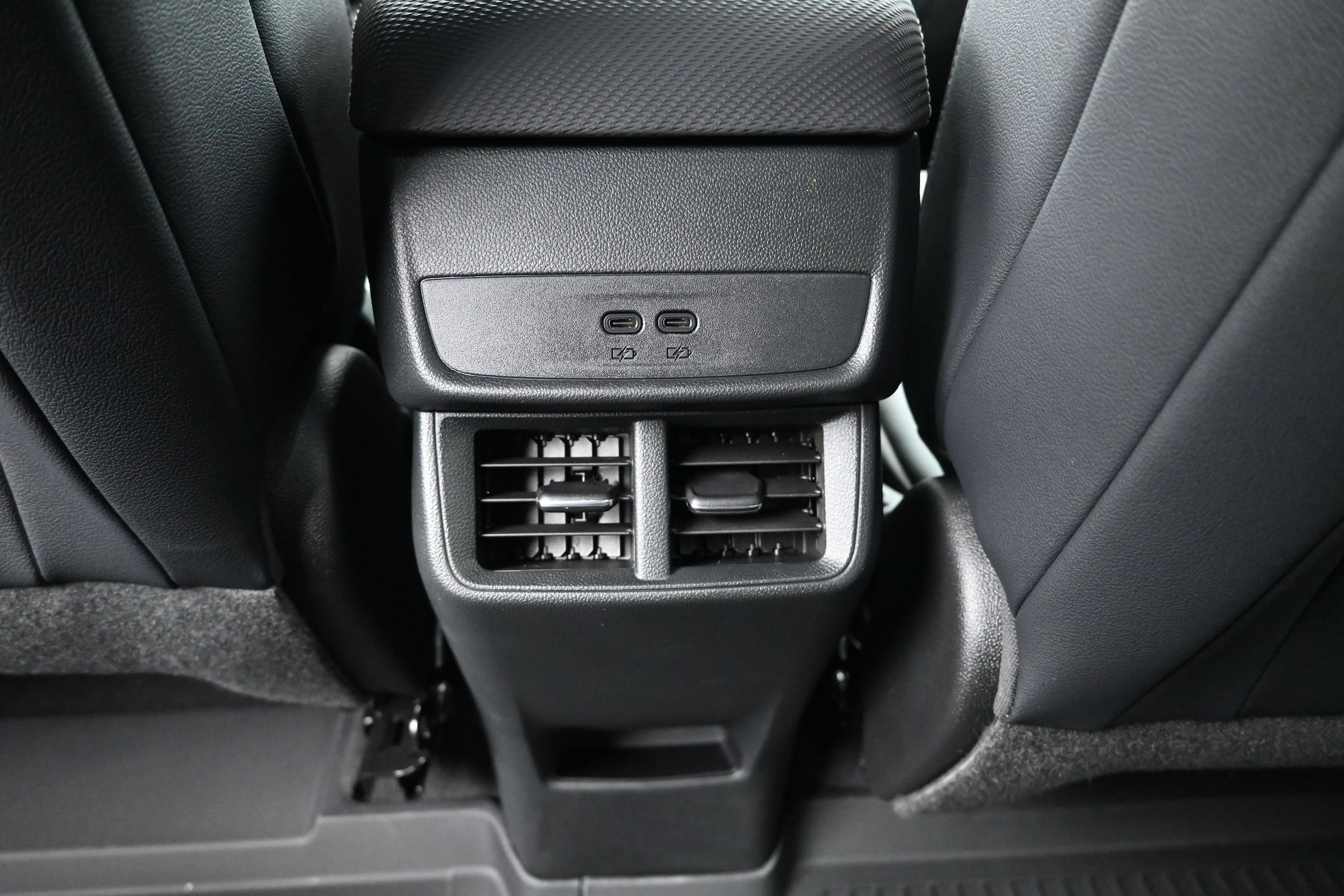 2027 Chevrolet Equinox LT - Photo 47