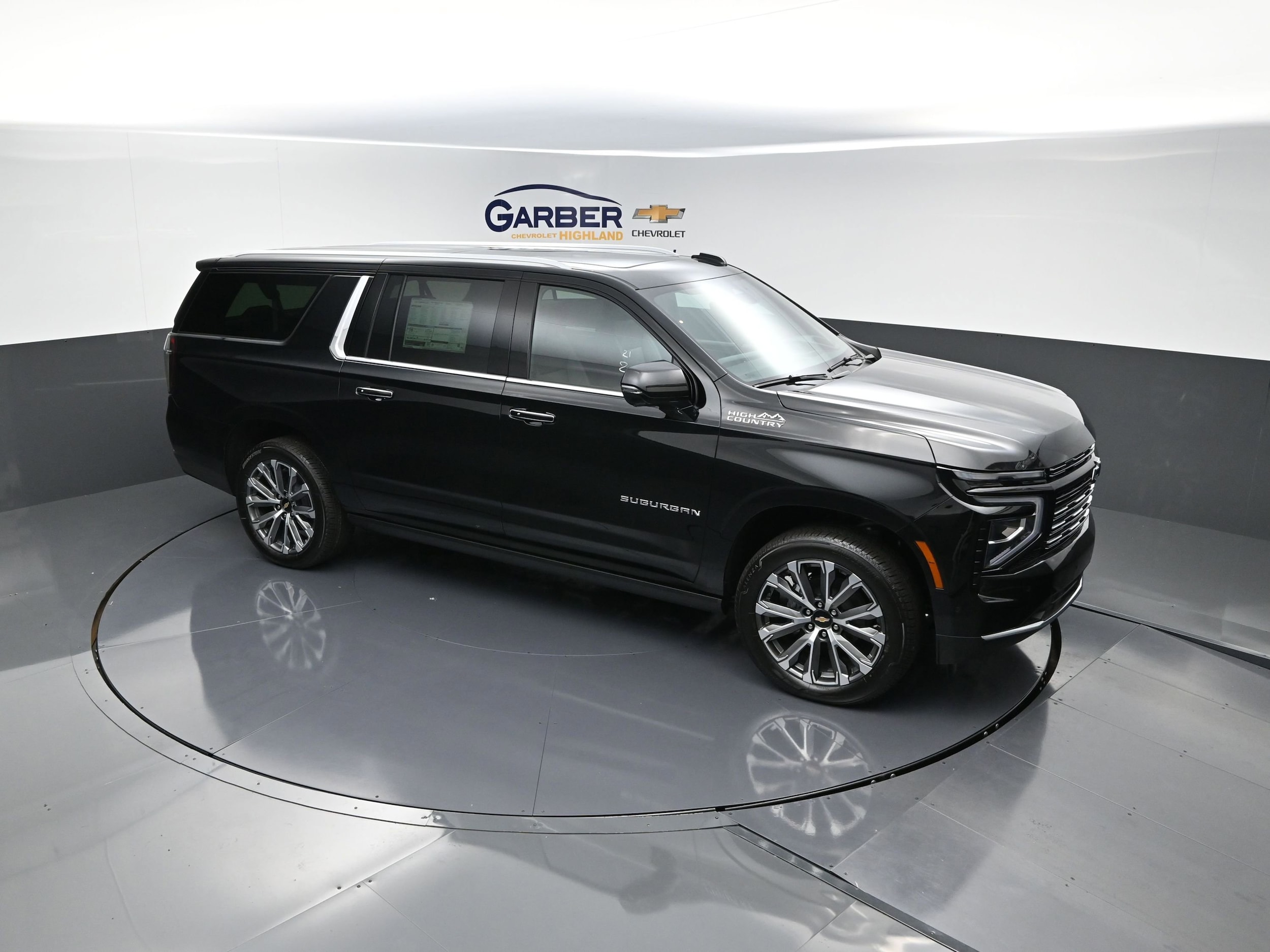 2026 Chevrolet Suburban High Country's photo