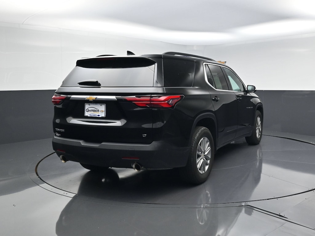 Used 2023 Chevrolet Traverse LT Cloth SUV