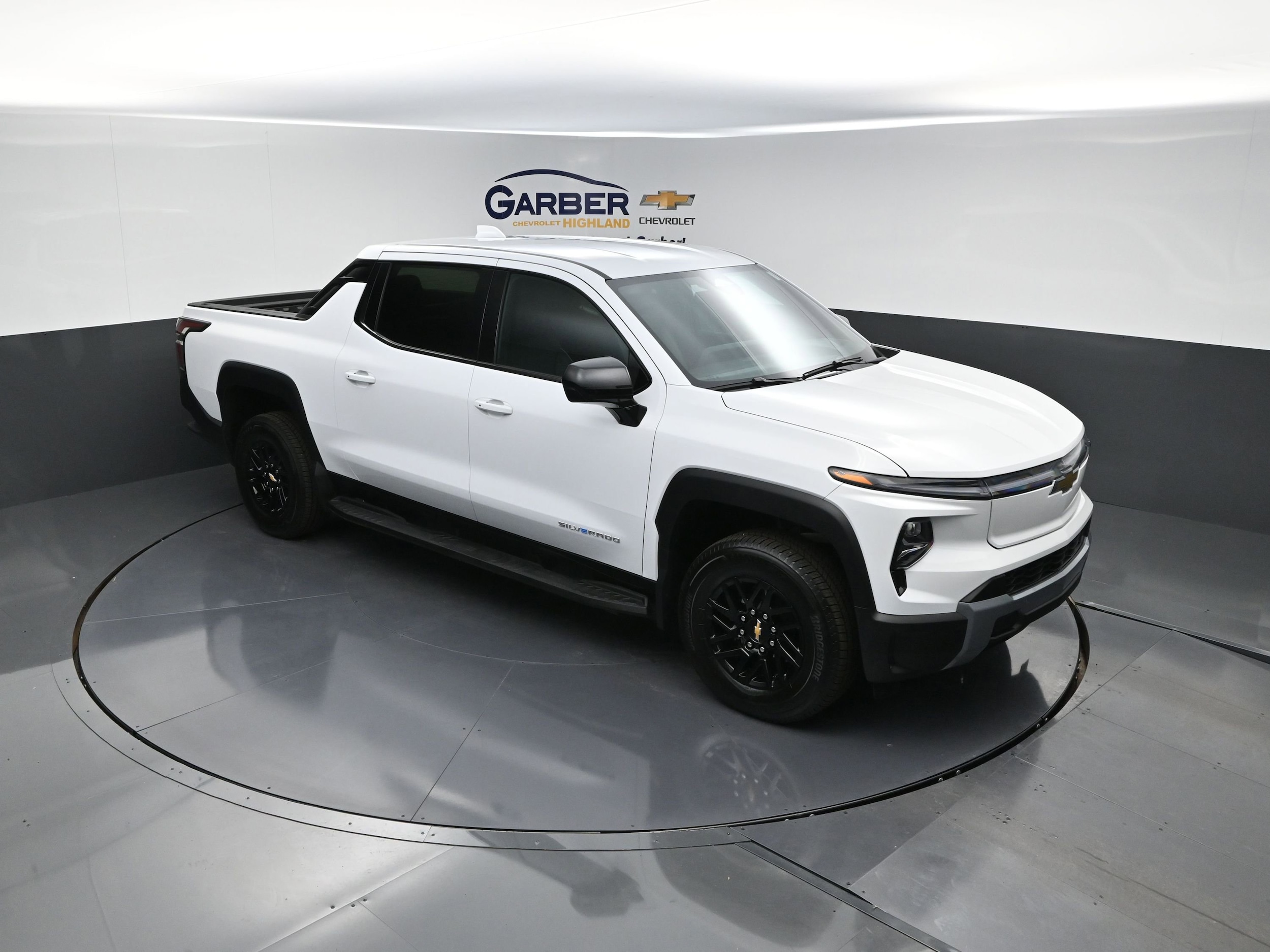 2026 Chevrolet Silverado EV LT's photo
