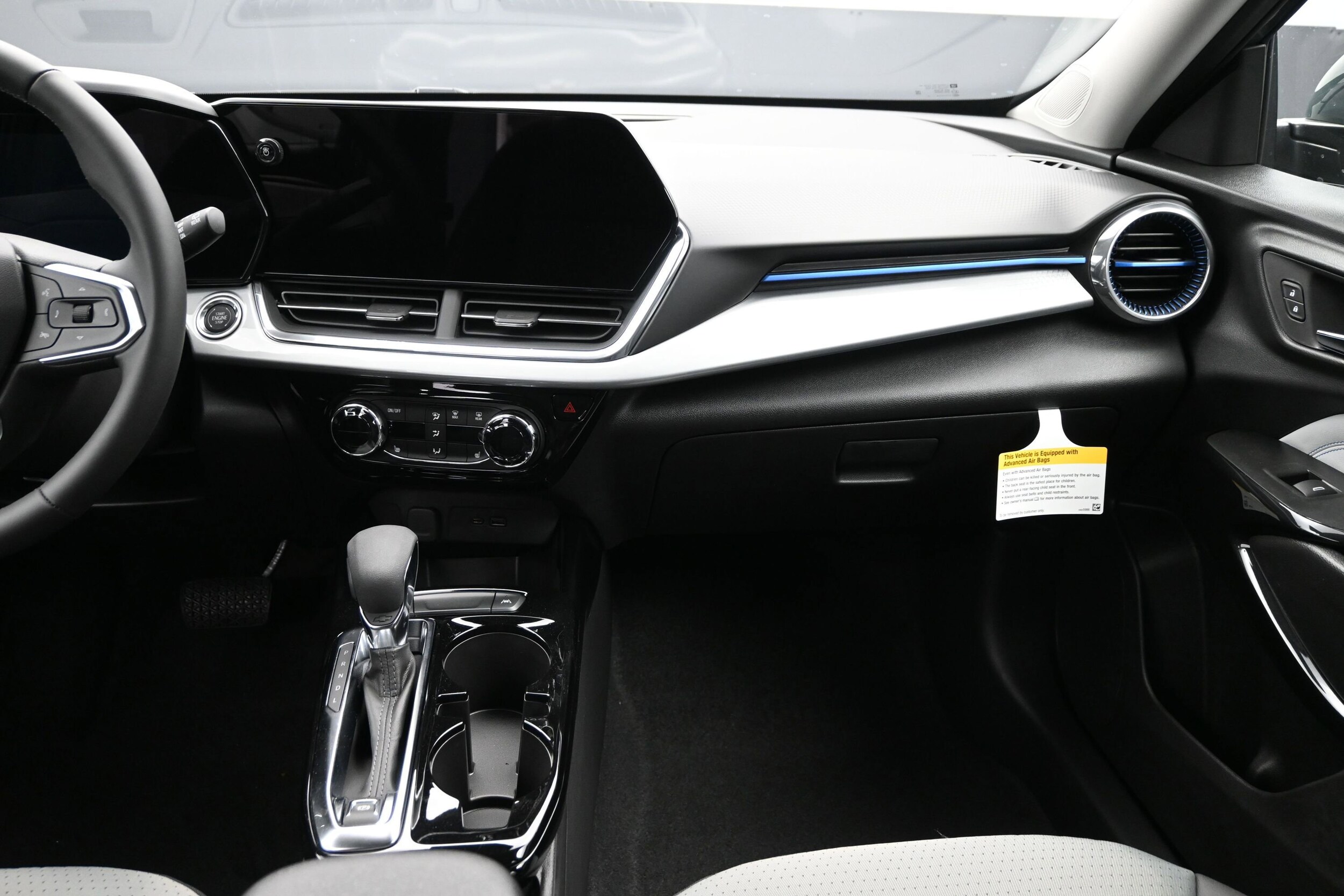 2026 Chevrolet Trax LT - Photo 18
