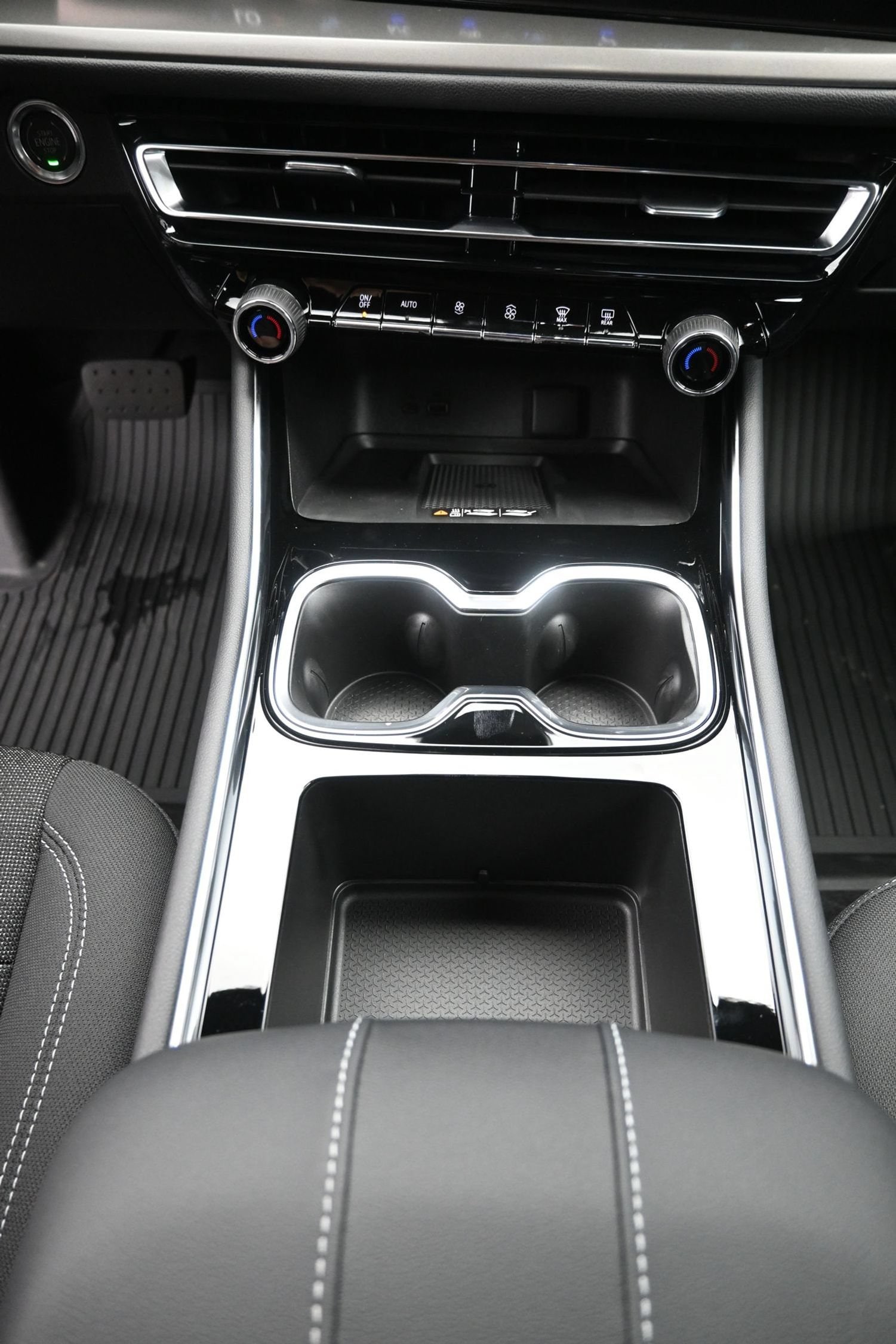 2027 Chevrolet Traverse LT - Photo 42