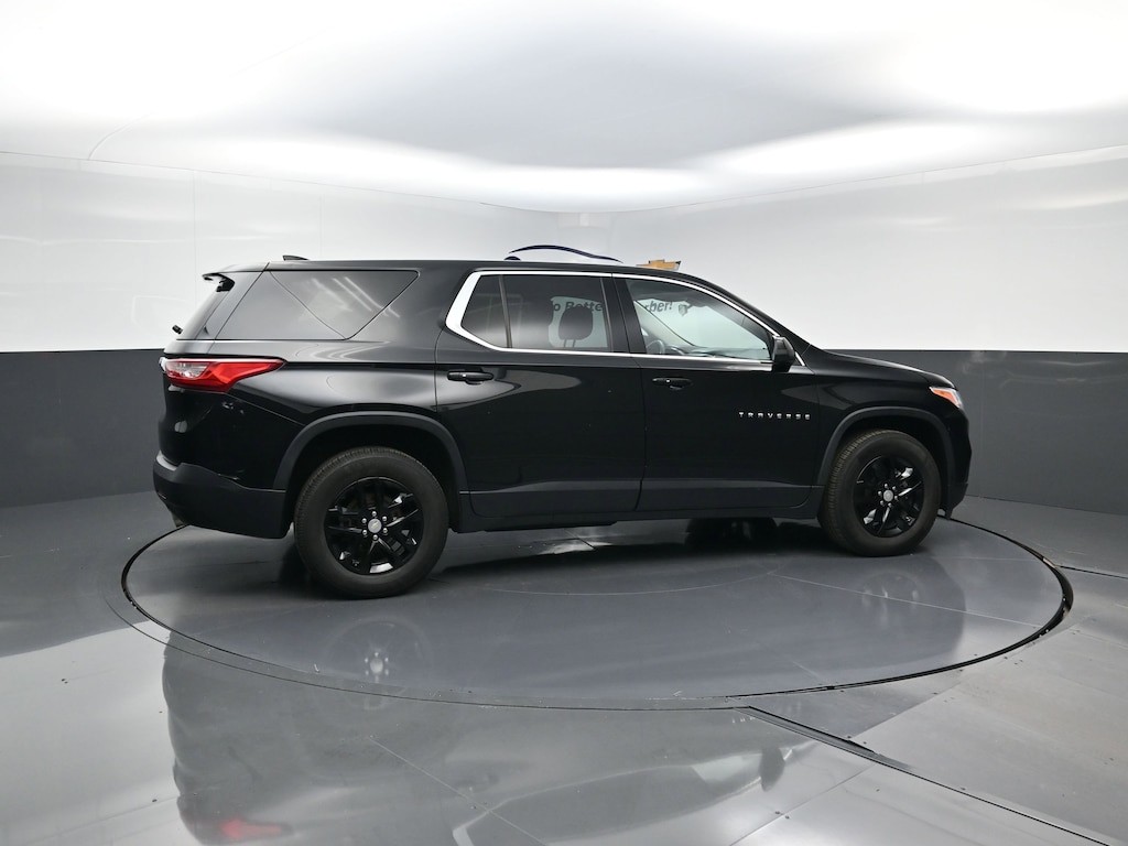 Used 2021 Chevrolet Traverse LS w/1LS SUV