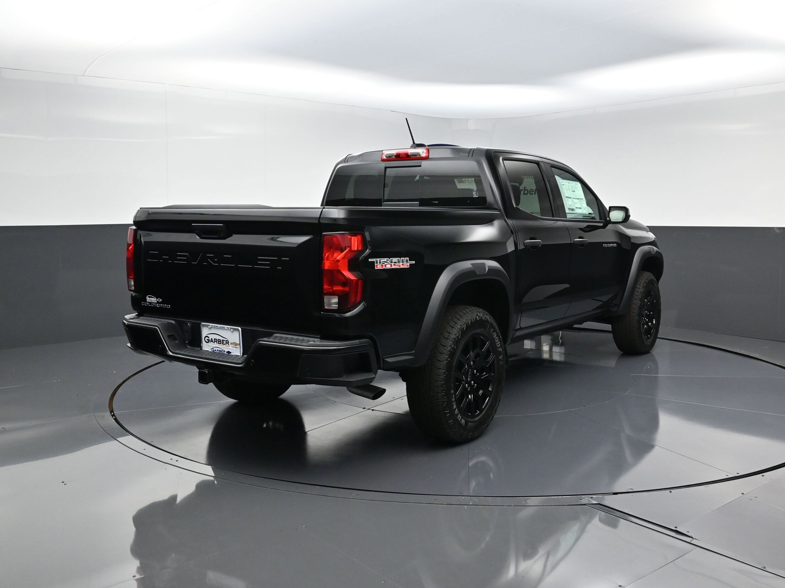 2026 Chevrolet Colorado Trail Boss photo 3