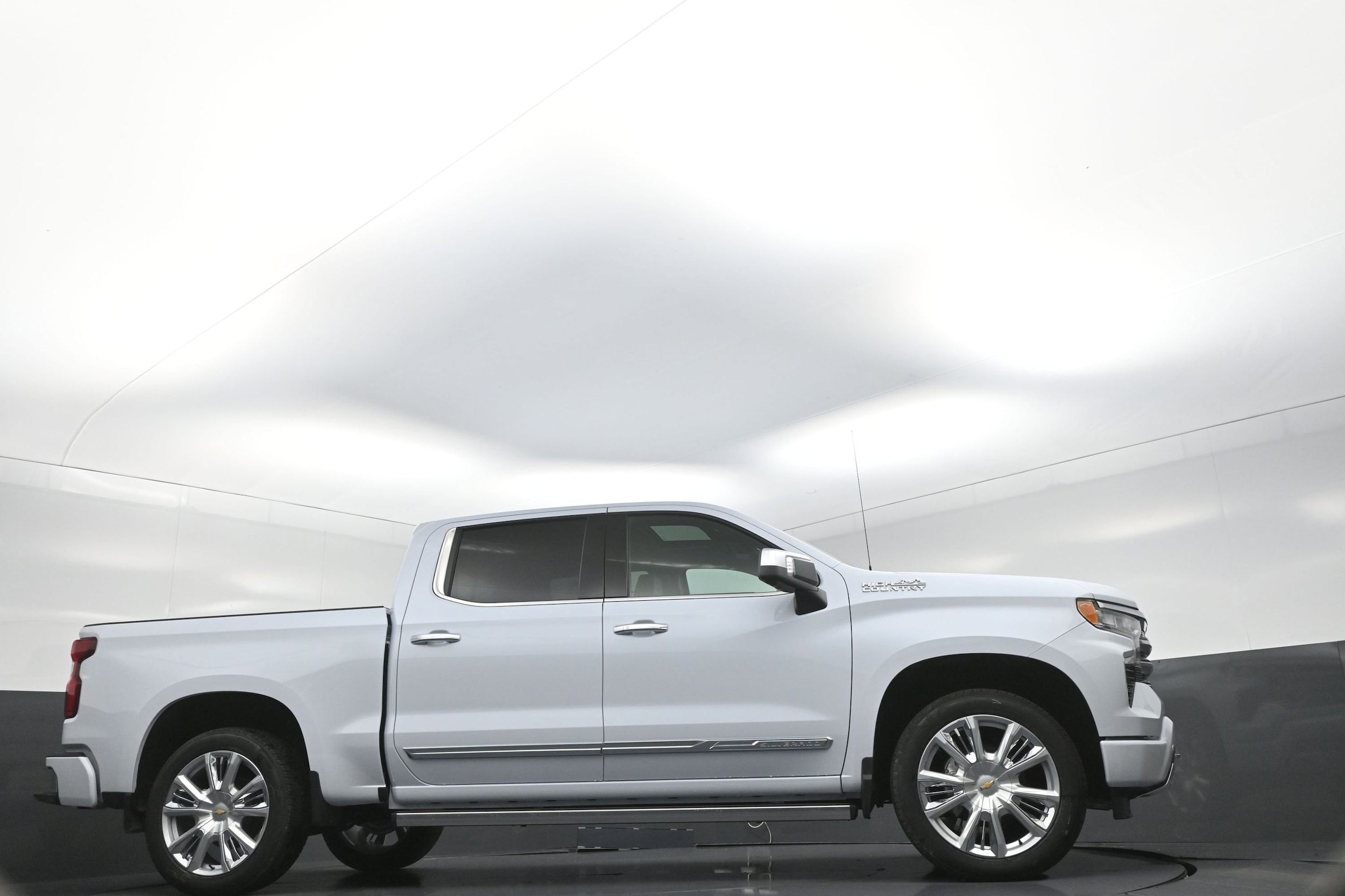 2026 Chevrolet Silverado 1500 High Country - Photo 9