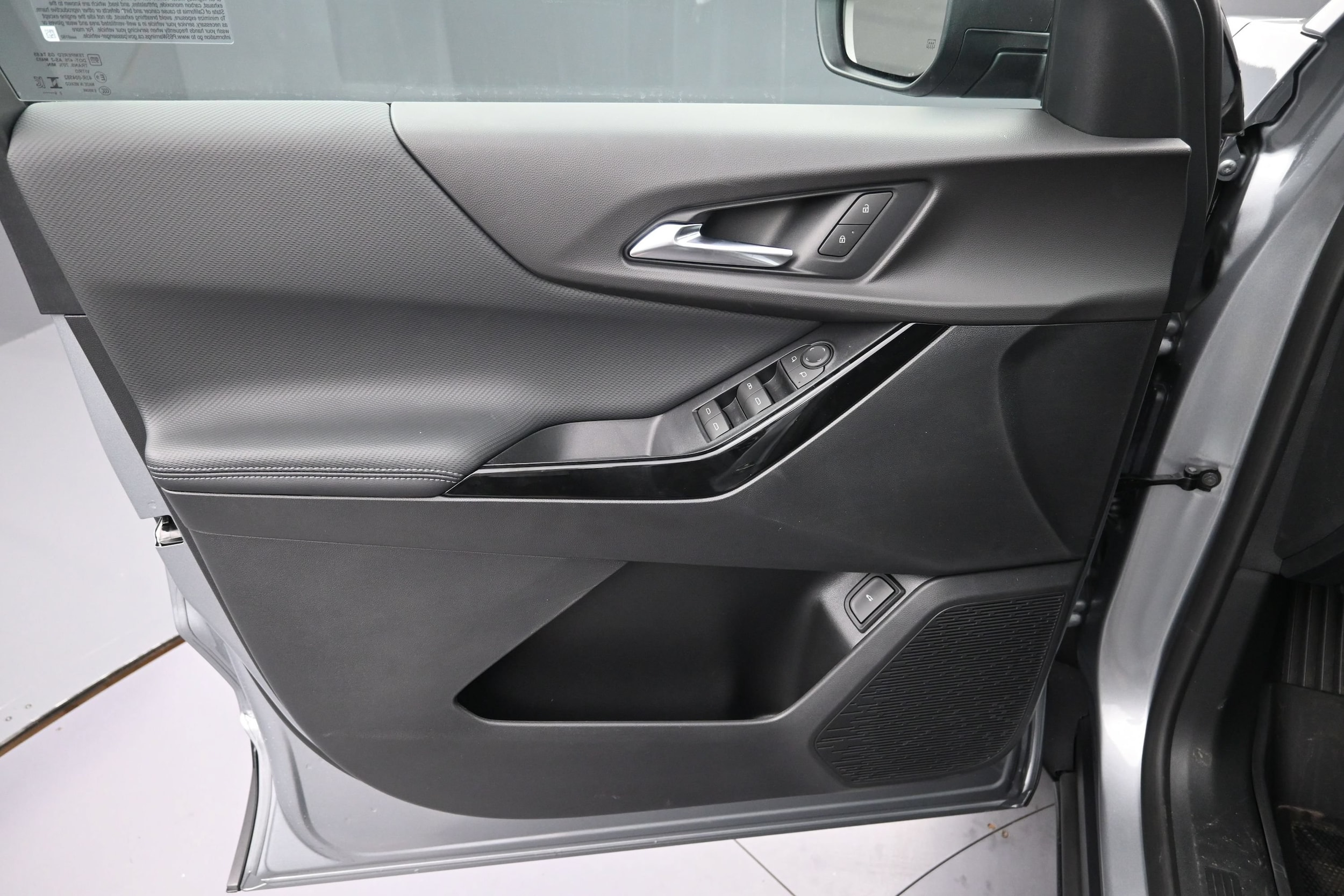 2027 Chevrolet Equinox LT - Photo 21