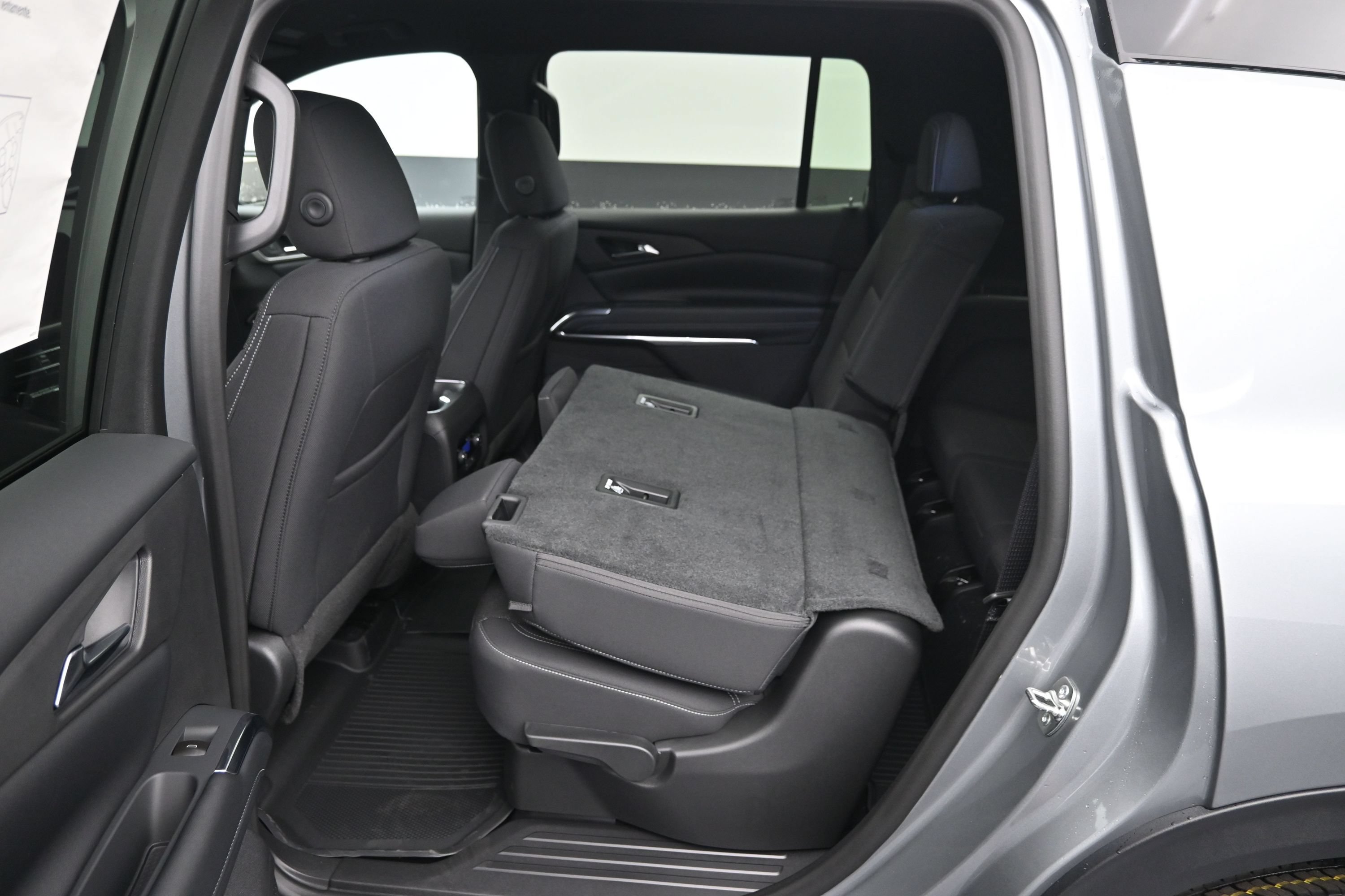 2027 Chevrolet Traverse LT - Photo 49