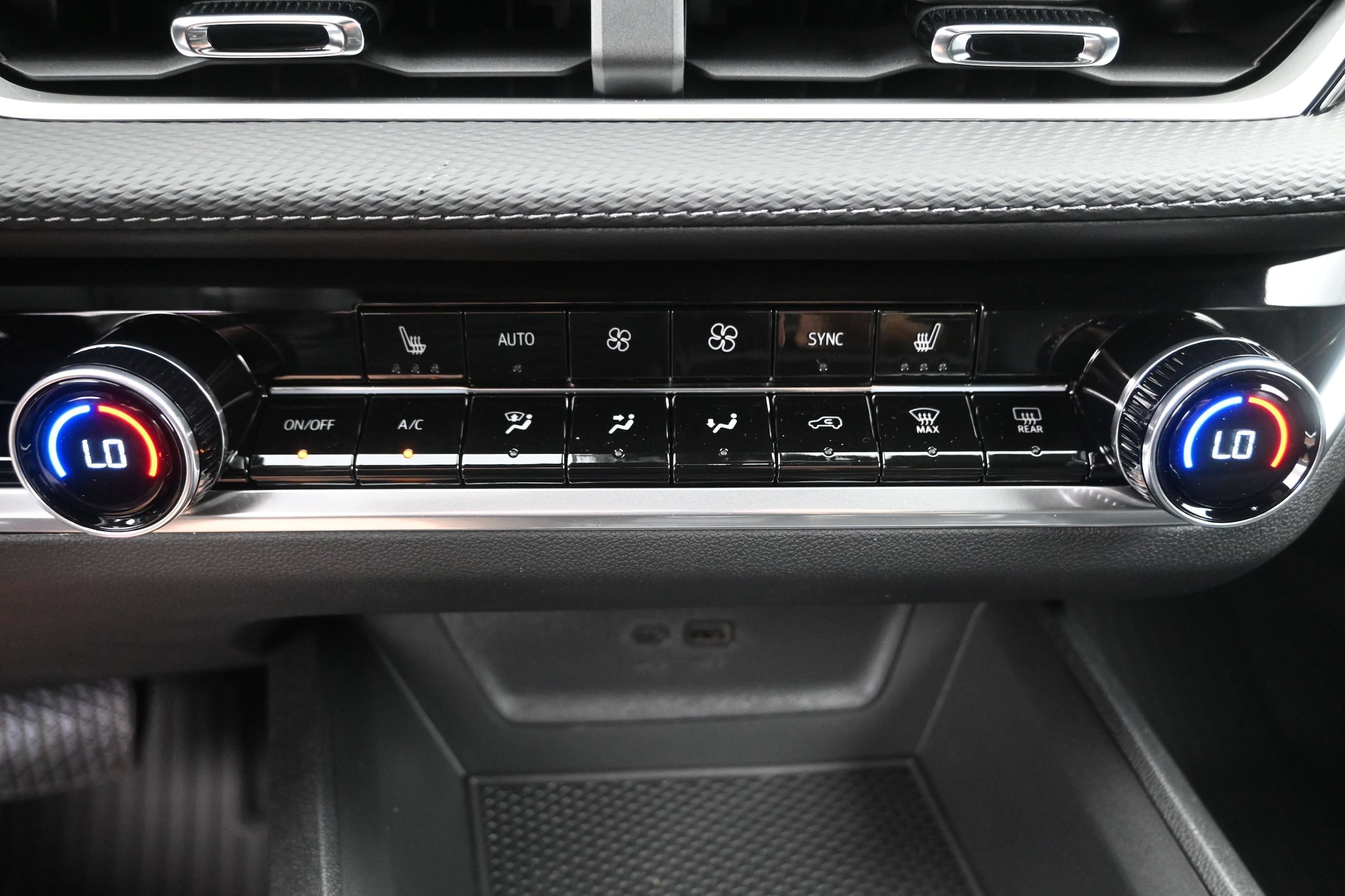 2027 Chevrolet Equinox LT - Photo 39