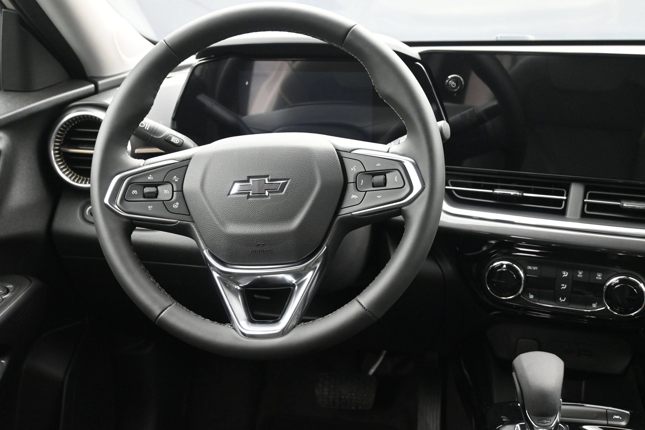 2026 Chevrolet Trax Activ - Photo 17