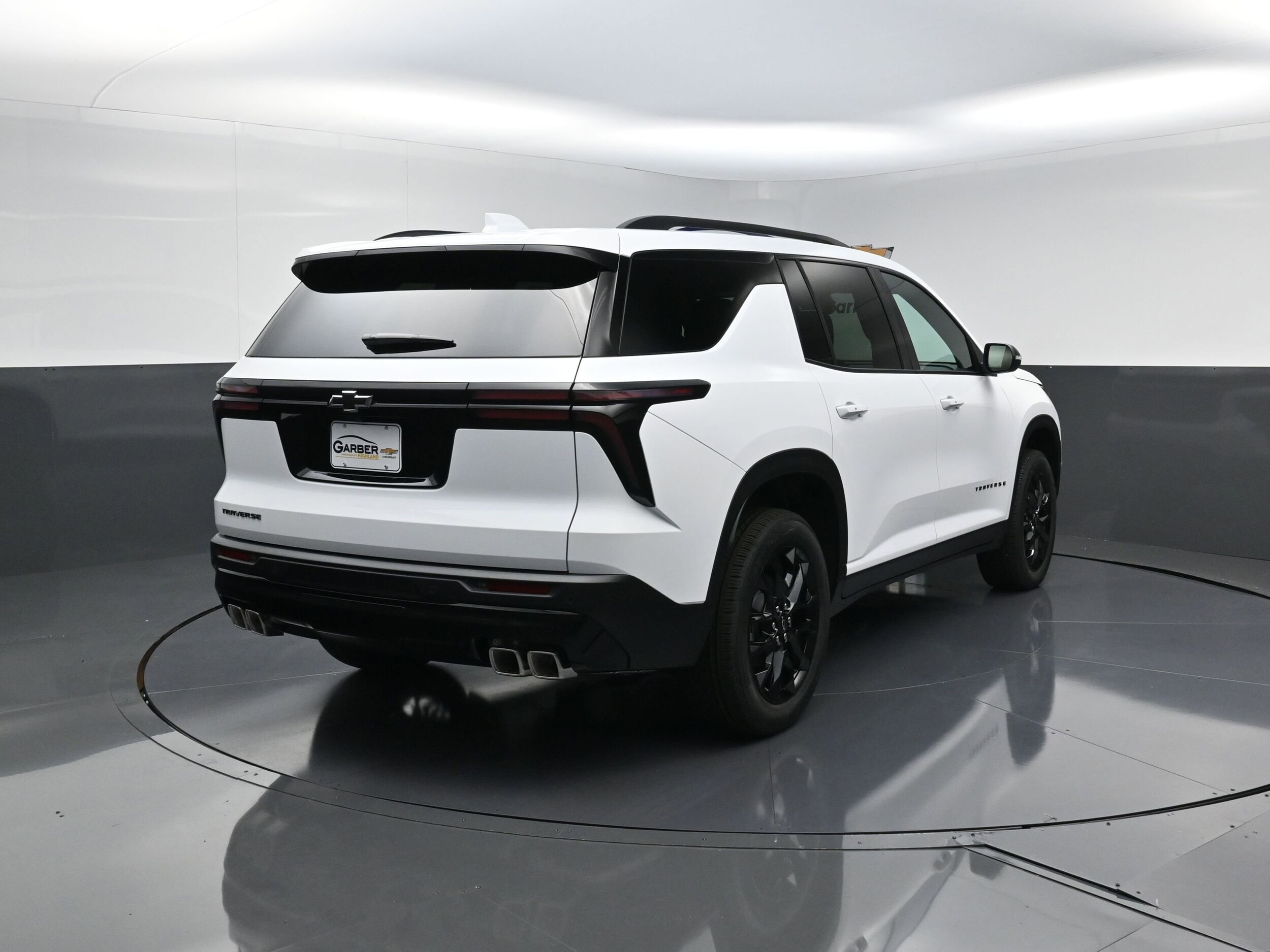 2026 Chevrolet Traverse photo 3