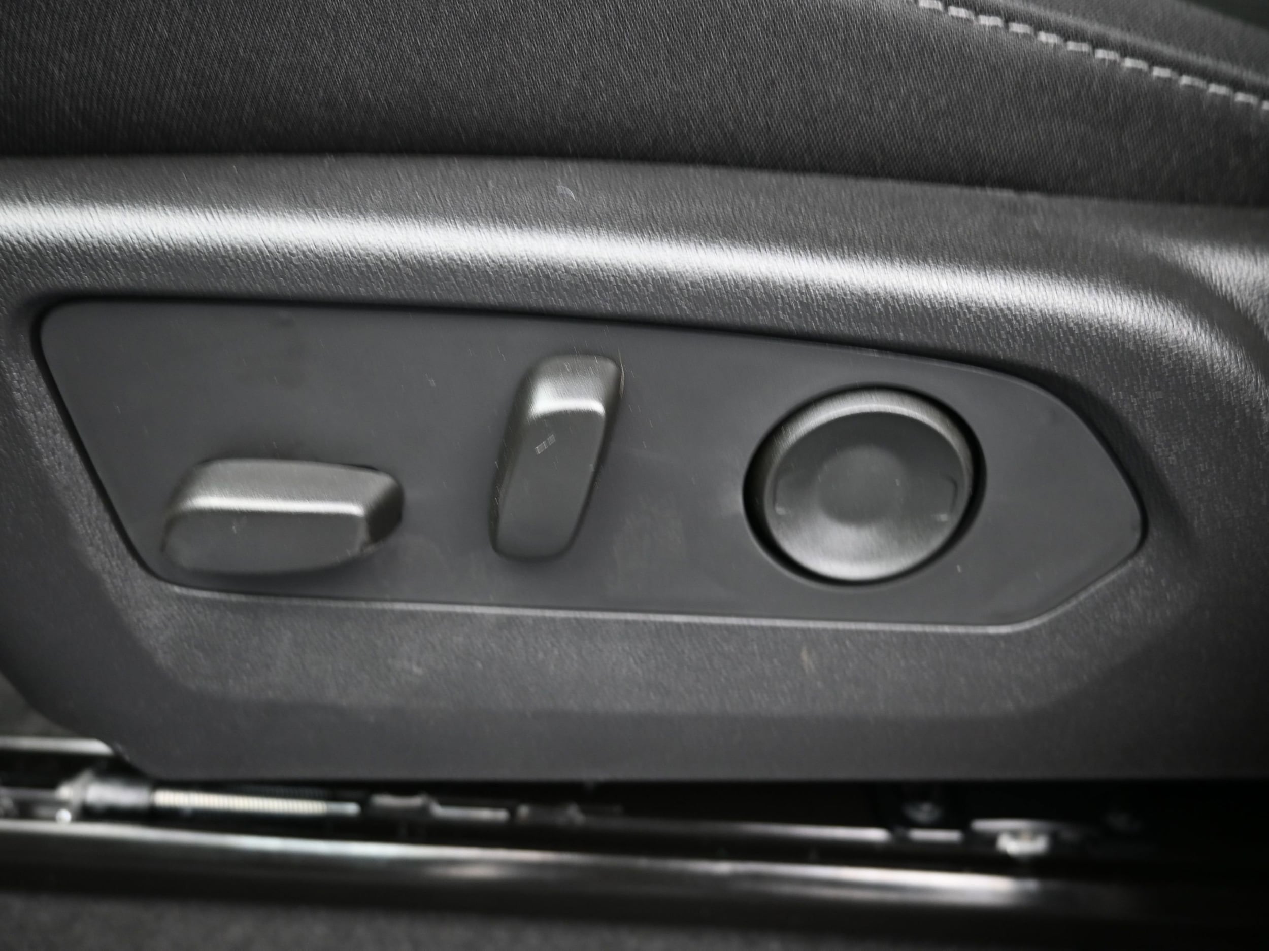 2026 Chevrolet Colorado LT - Photo 21