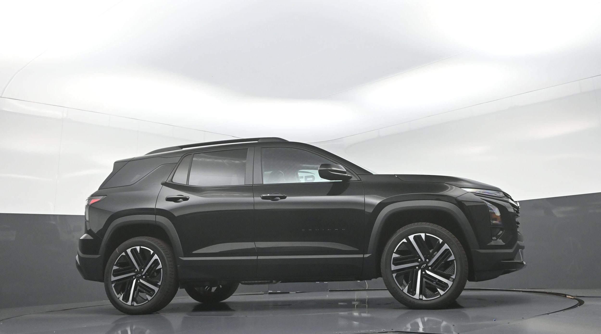 2027 Chevrolet Equinox RS - Photo 9