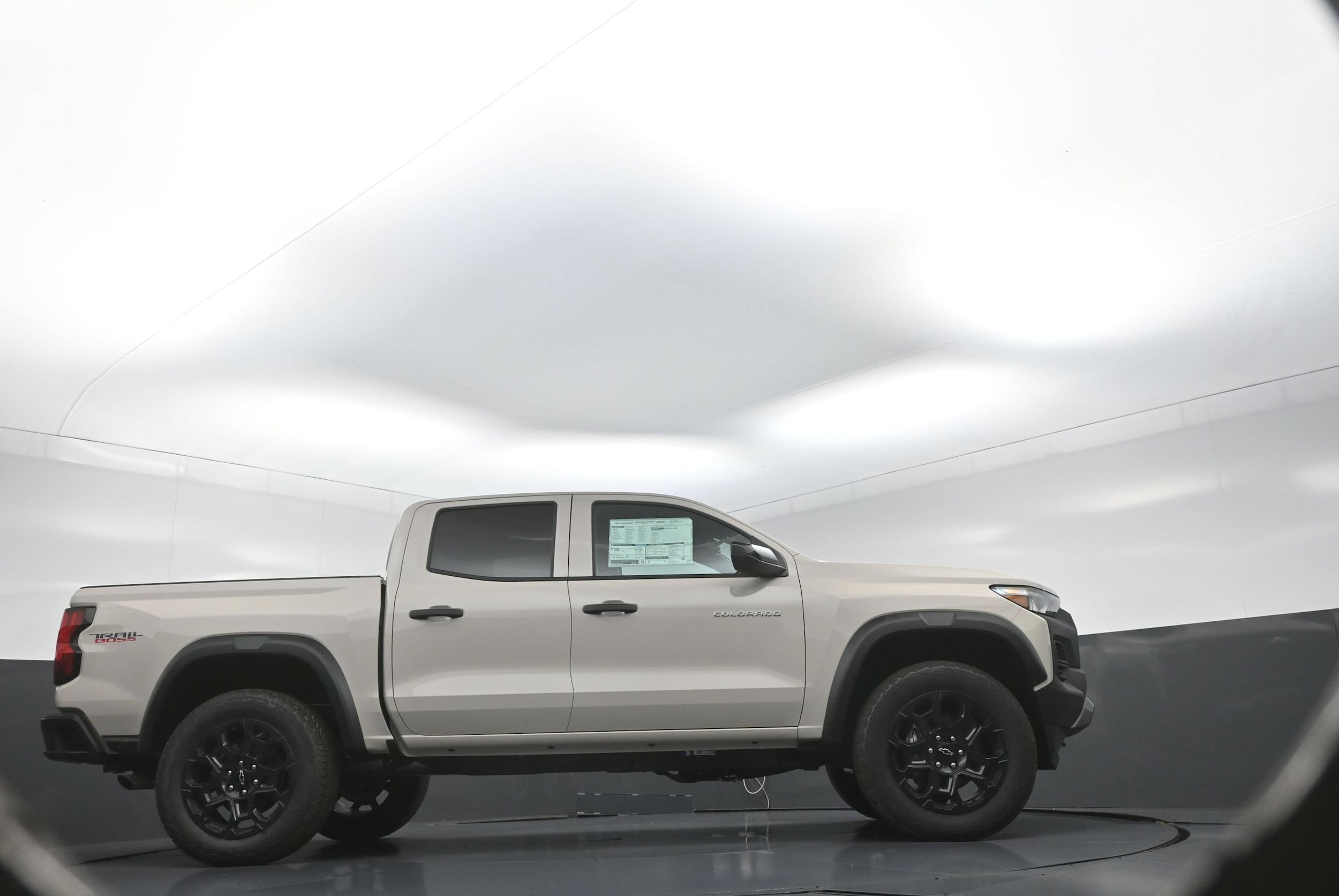 2026 Chevrolet Colorado Trail Boss - Photo 9
